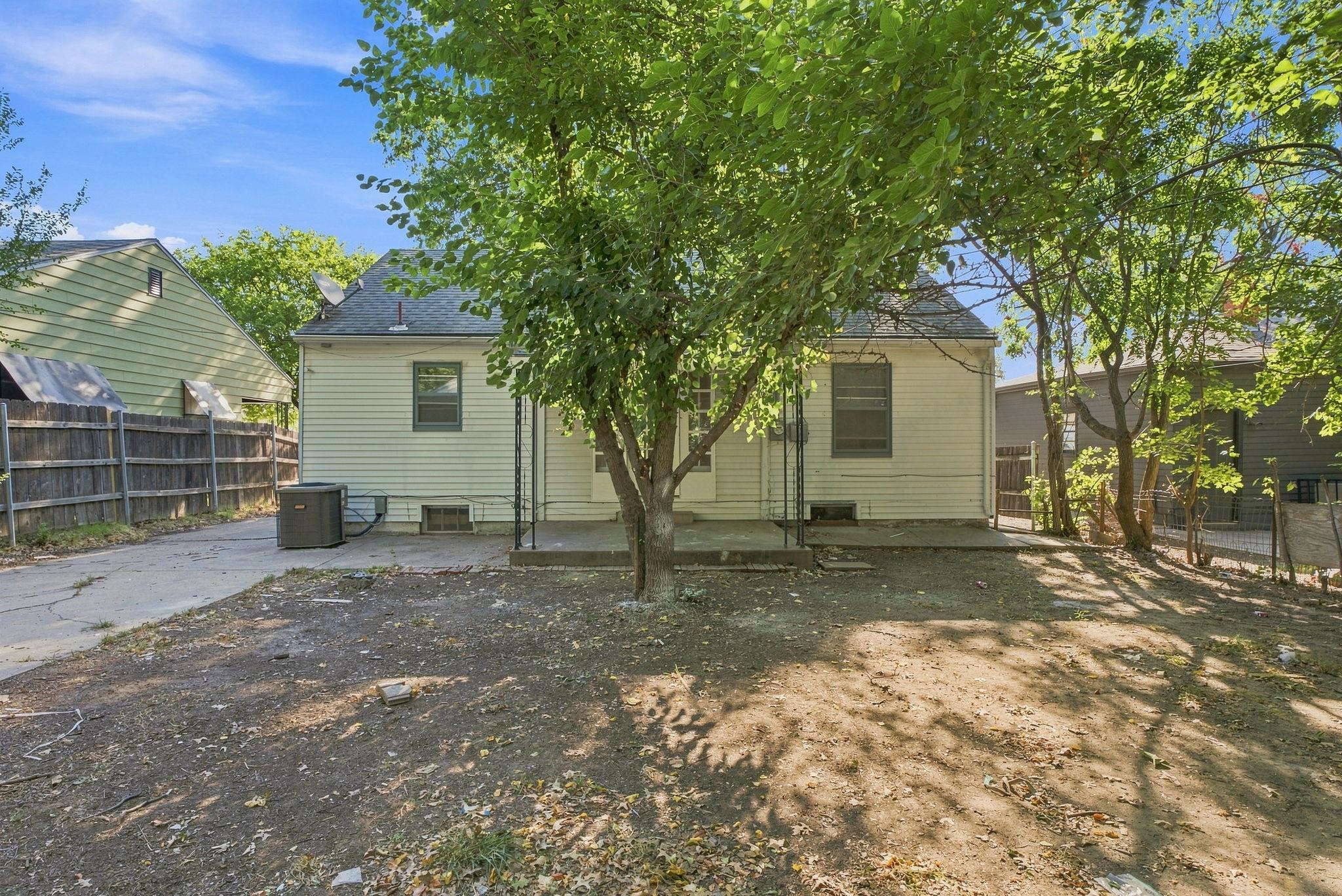 815 N Oliver Ave Property Photo 32