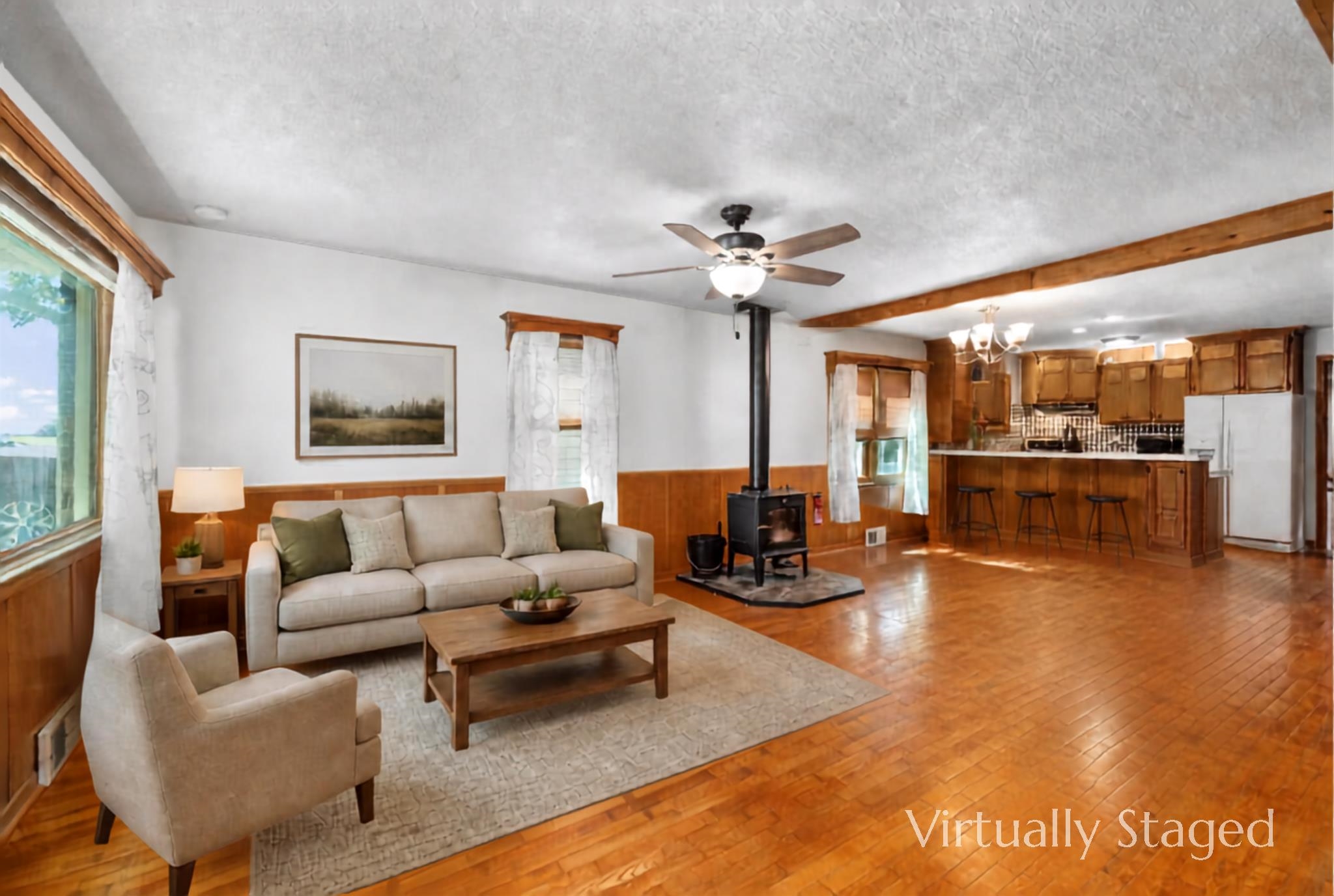 2110 Oak St Property Photo 7