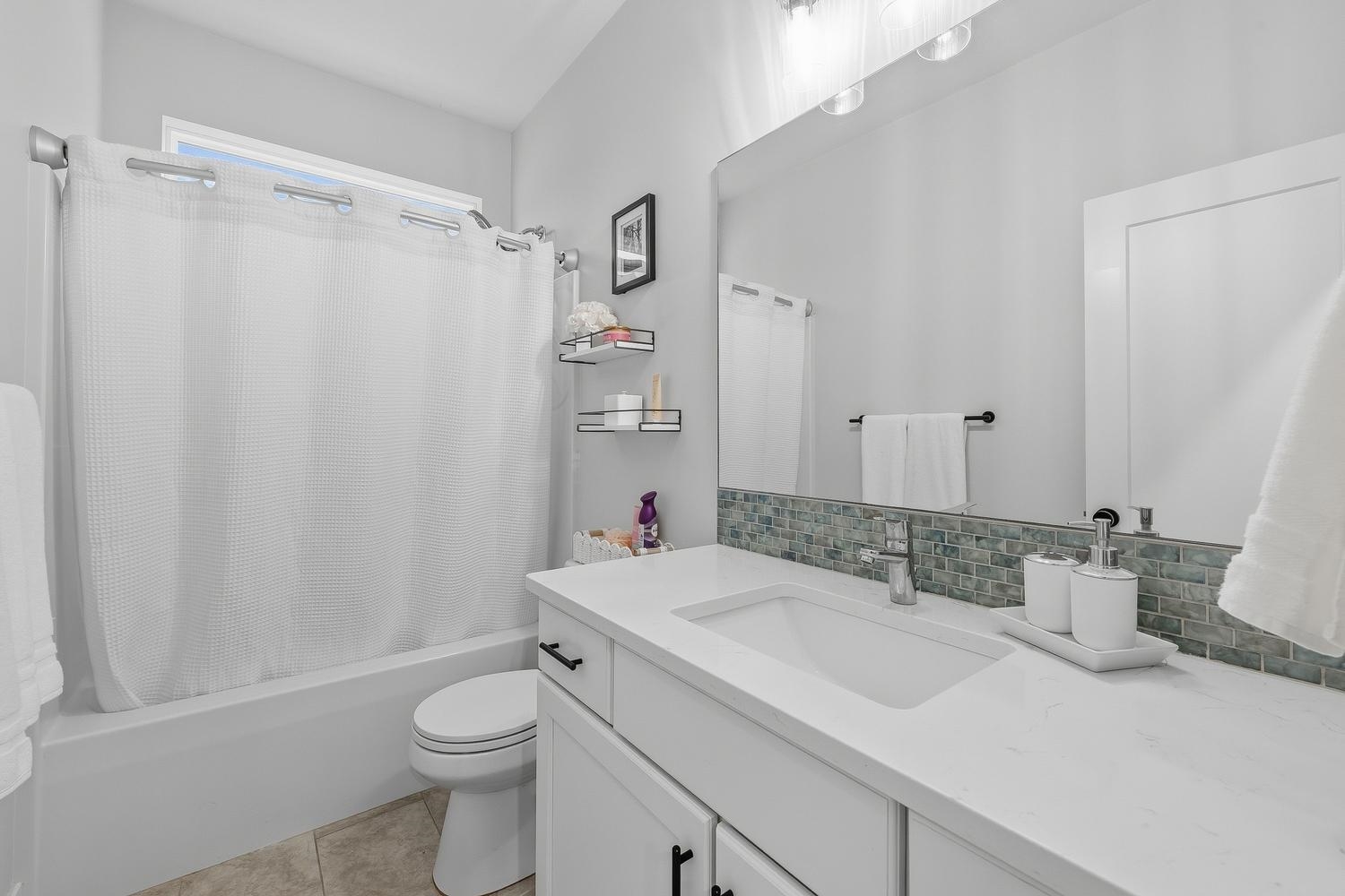 1132 W Ledgestone St Property Photo 21