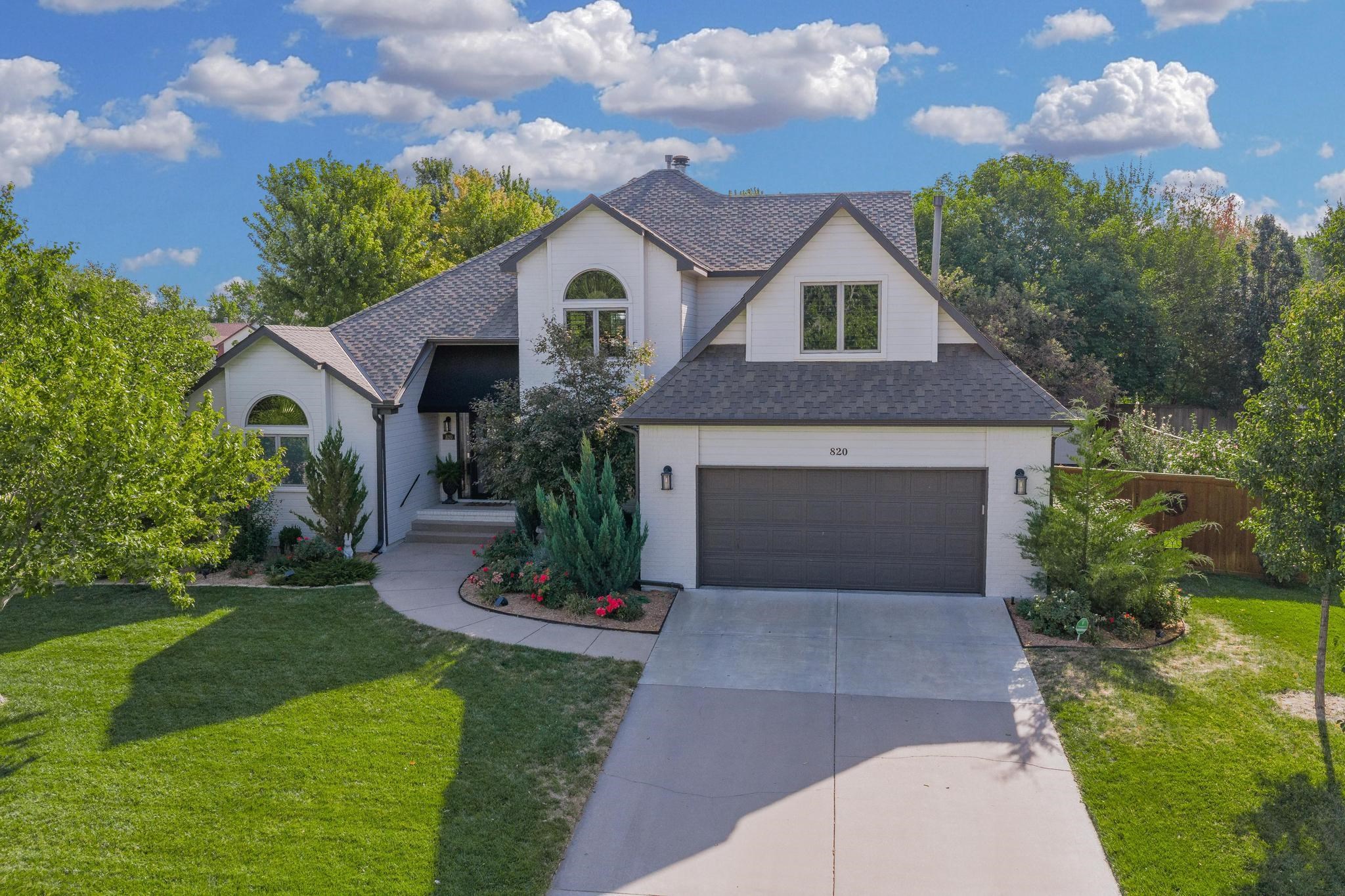 820 N Sagebrush Property Photo 1