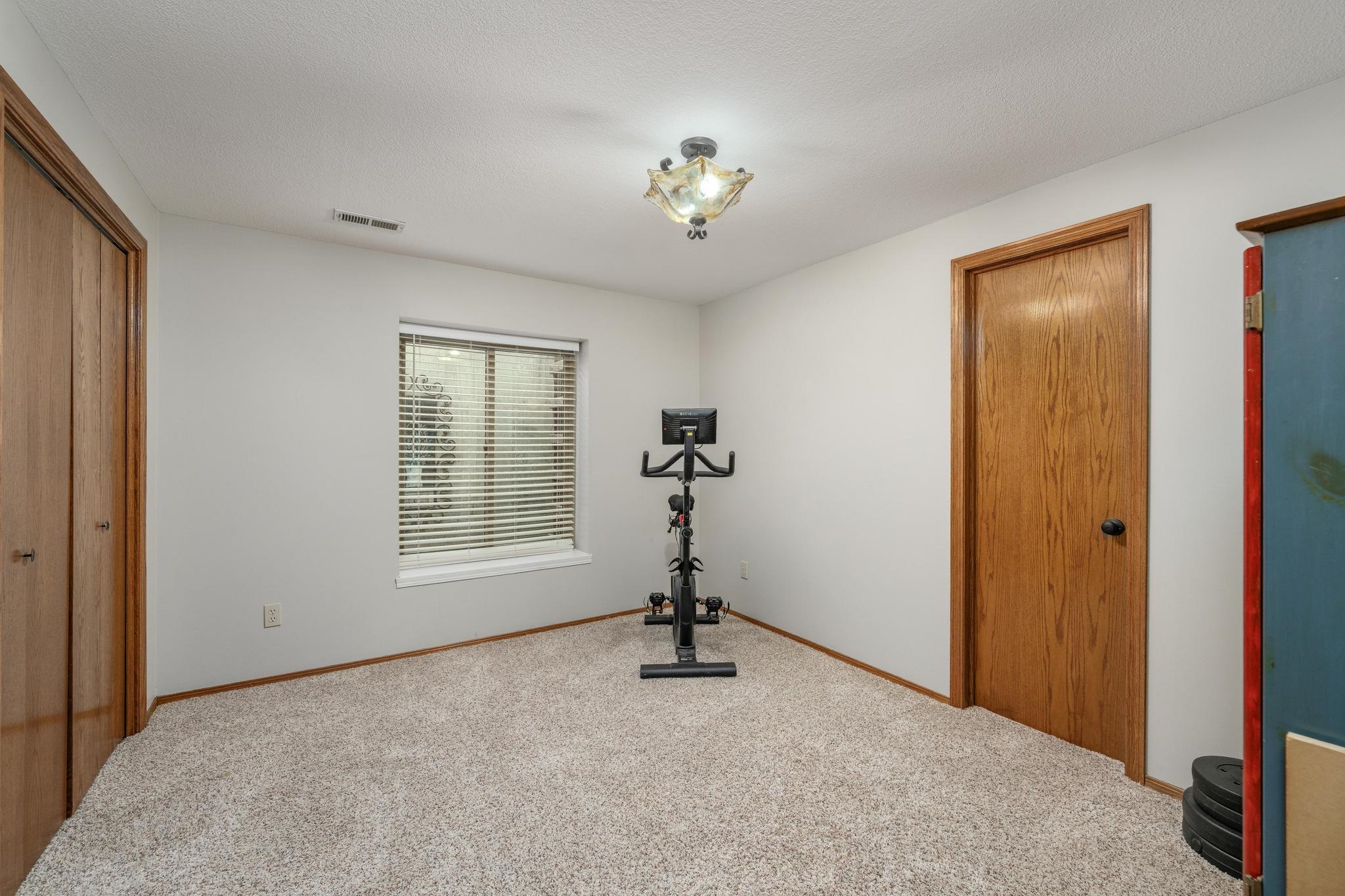 820 N Sagebrush Property Photo 28