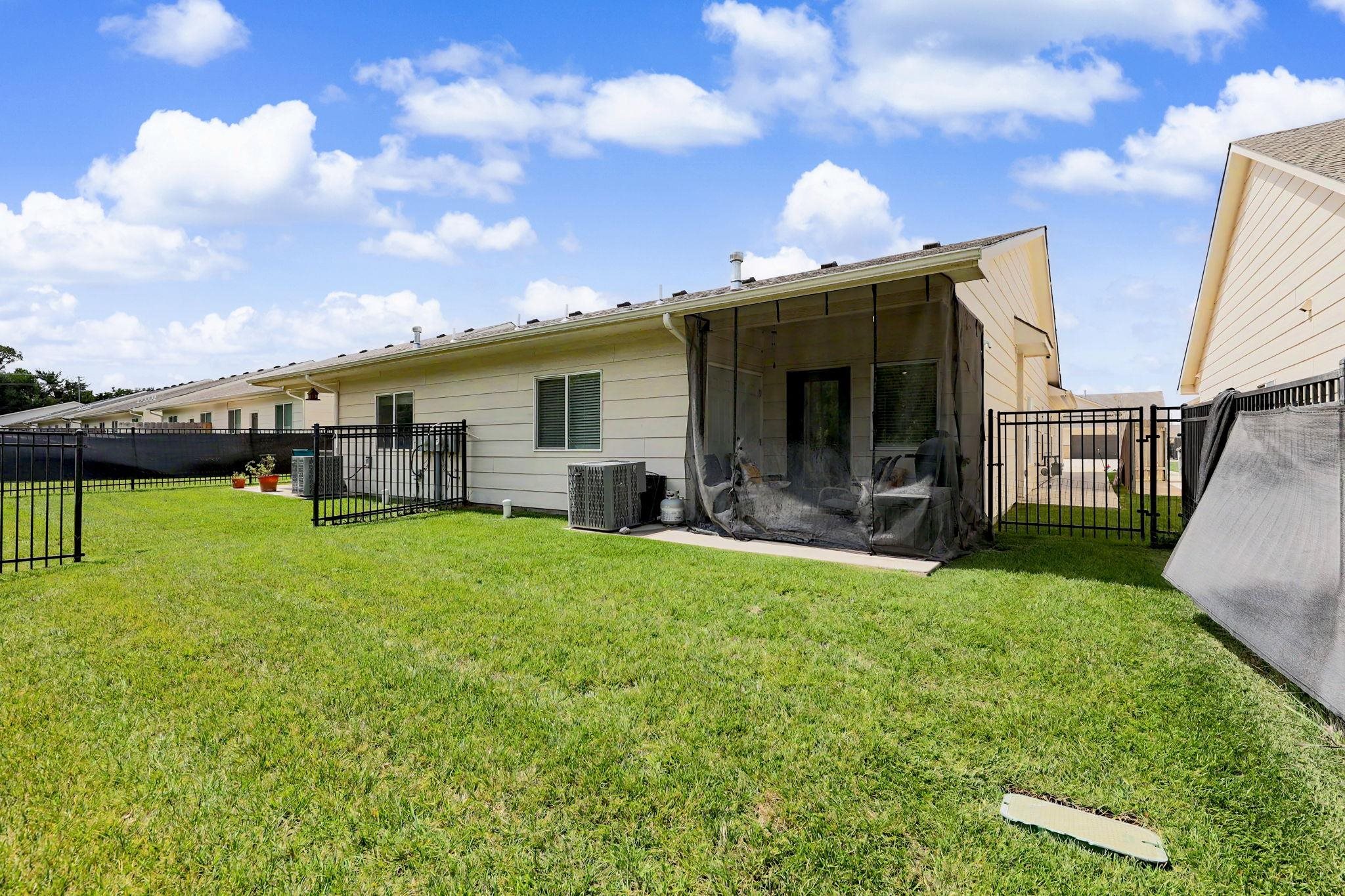 12782/12784 W Wheatland Property Photo 18