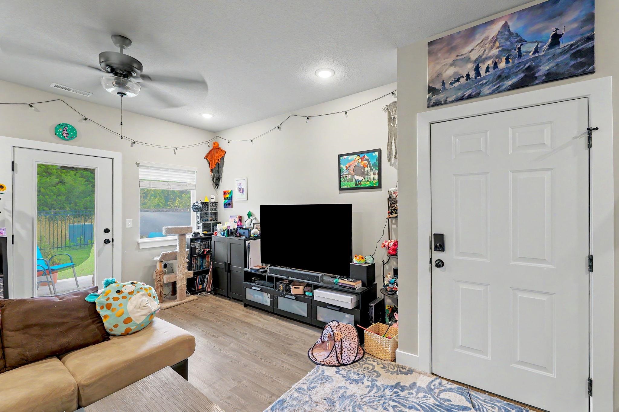 12782/12784 W Wheatland Property Photo 23