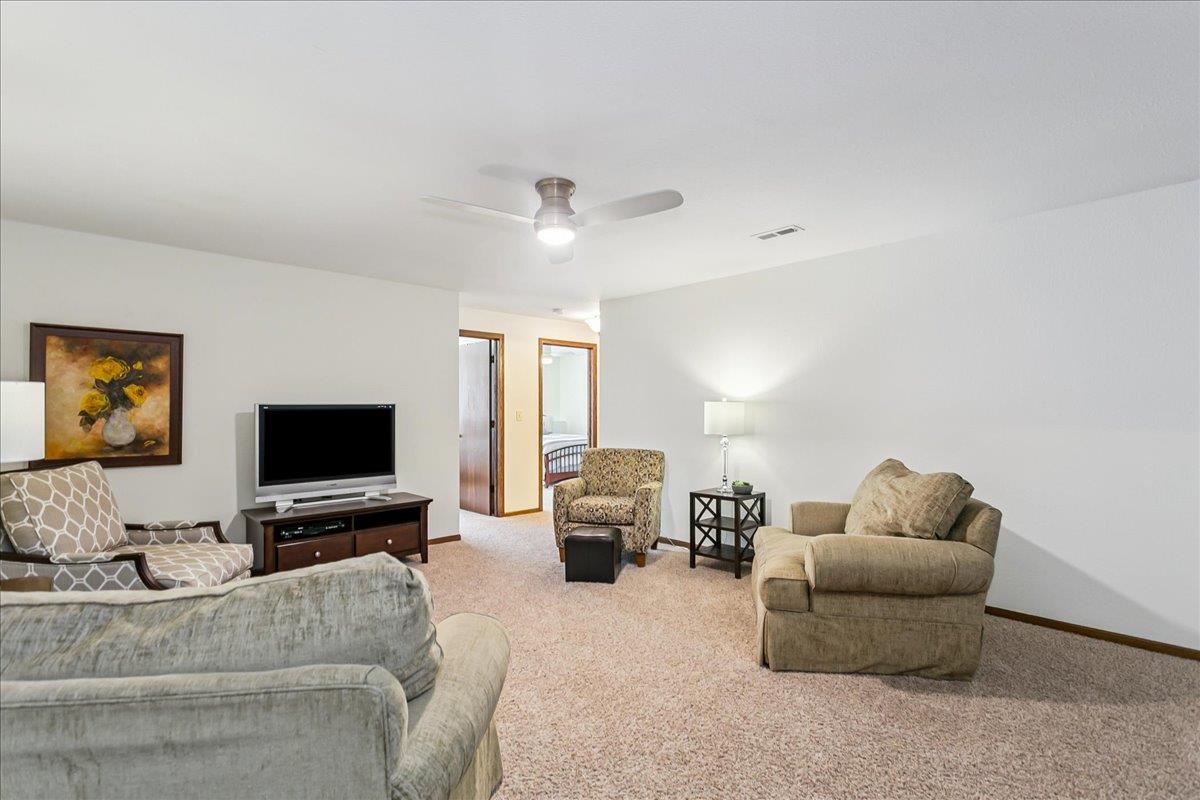 623 W Autumn Ridge Ct. Property Photo 13
