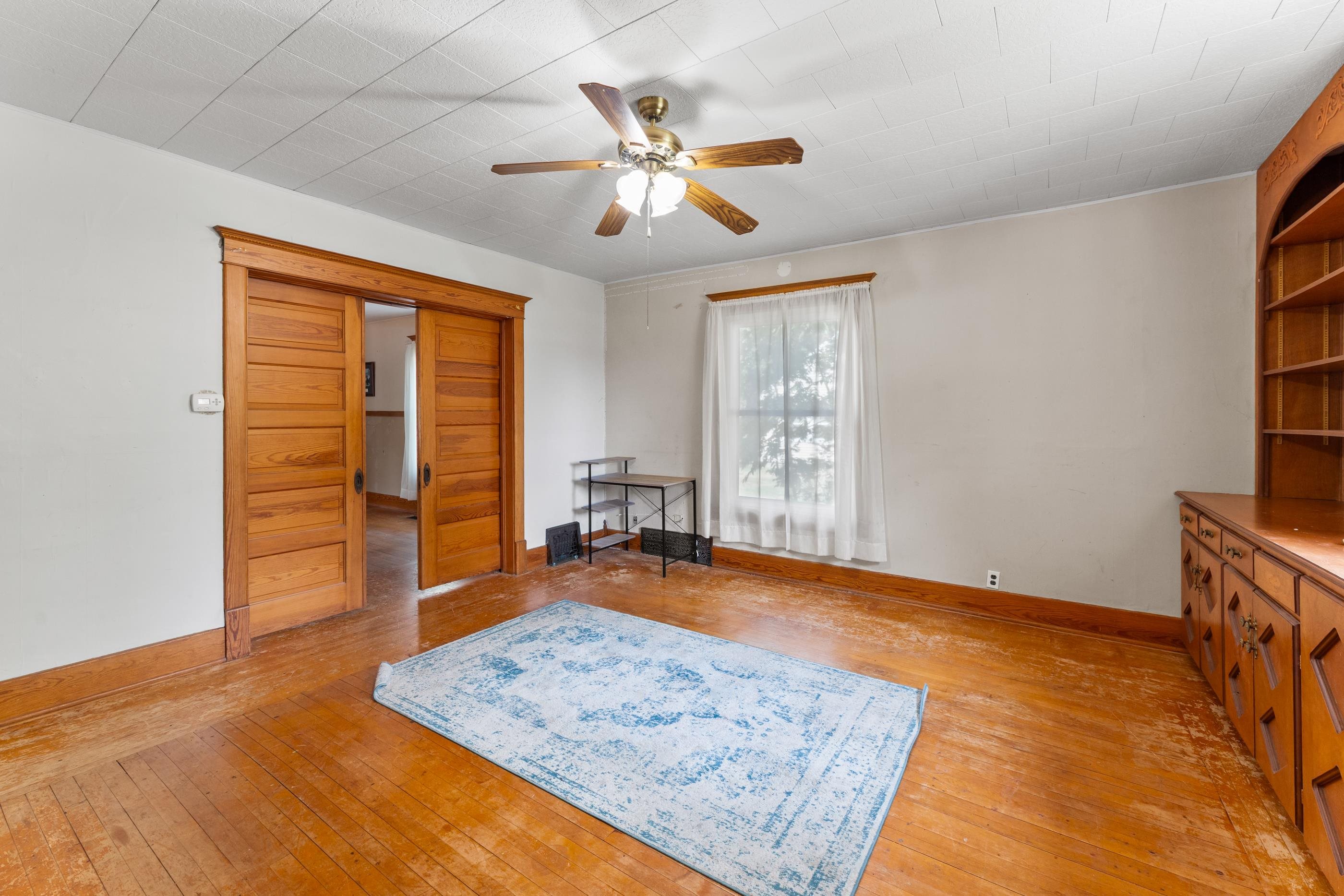825 S Ash St Property Photo 8
