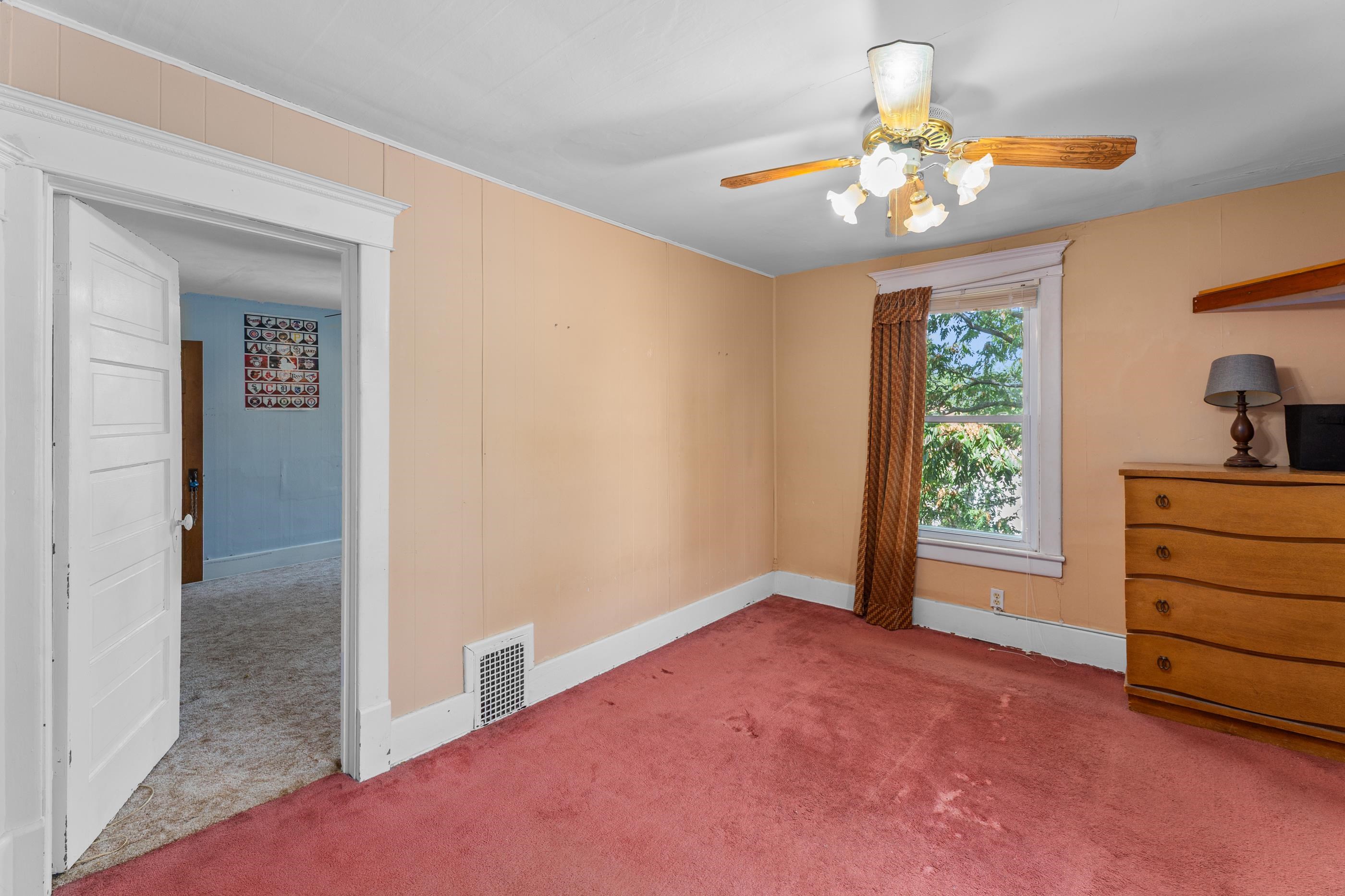 825 S Ash St Property Photo 14