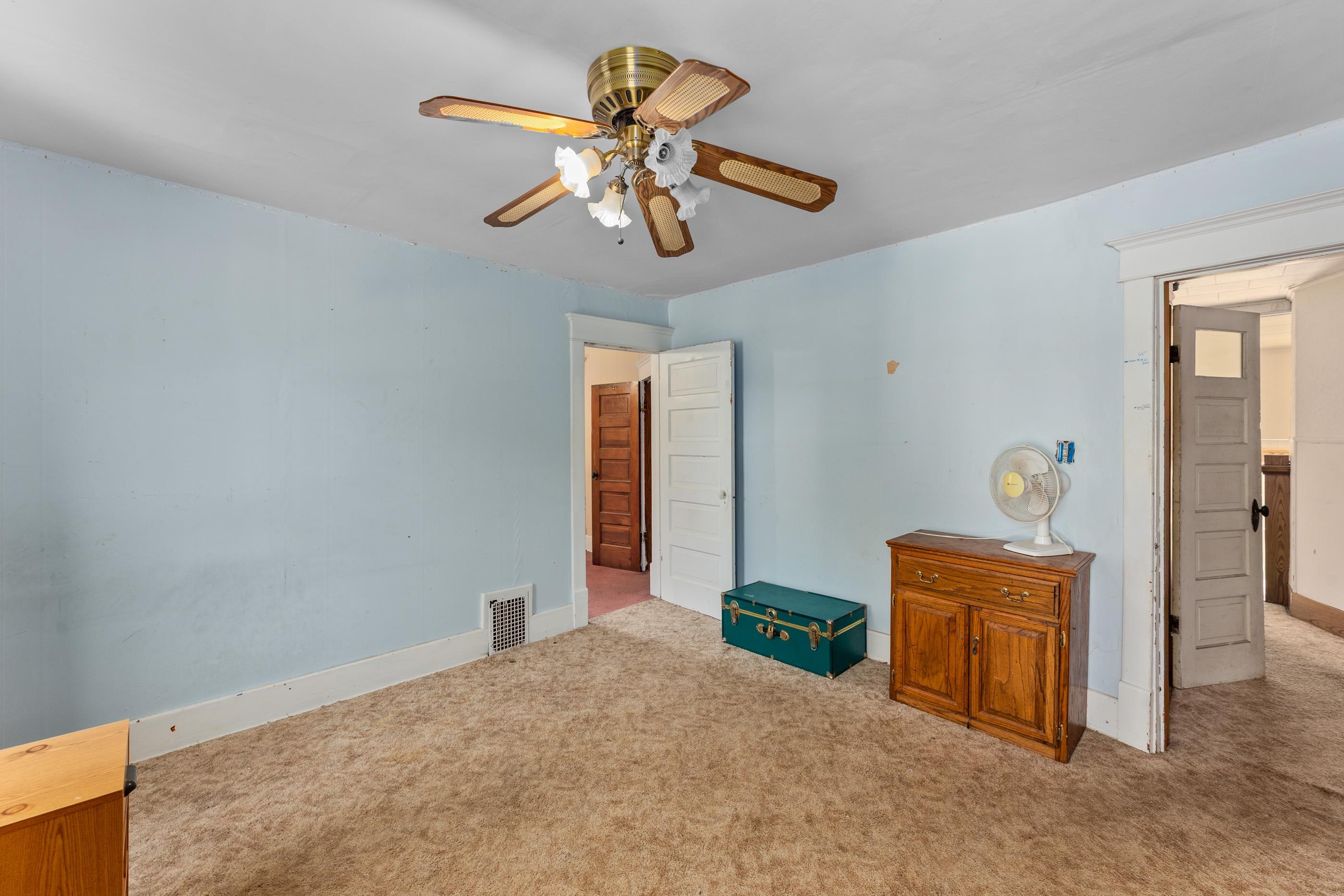 825 S Ash St Property Photo 17