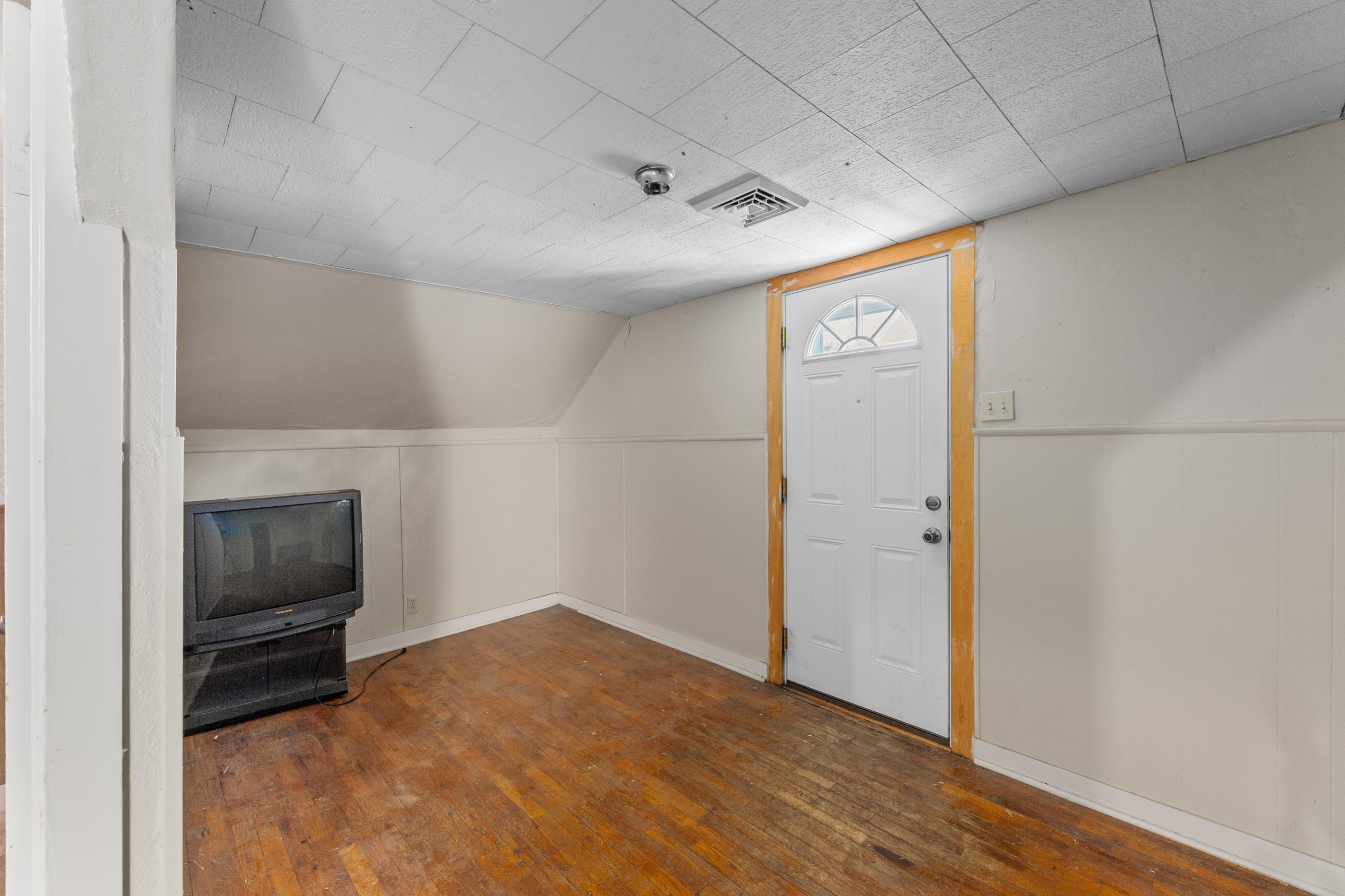 825 S Ash St Property Photo 29
