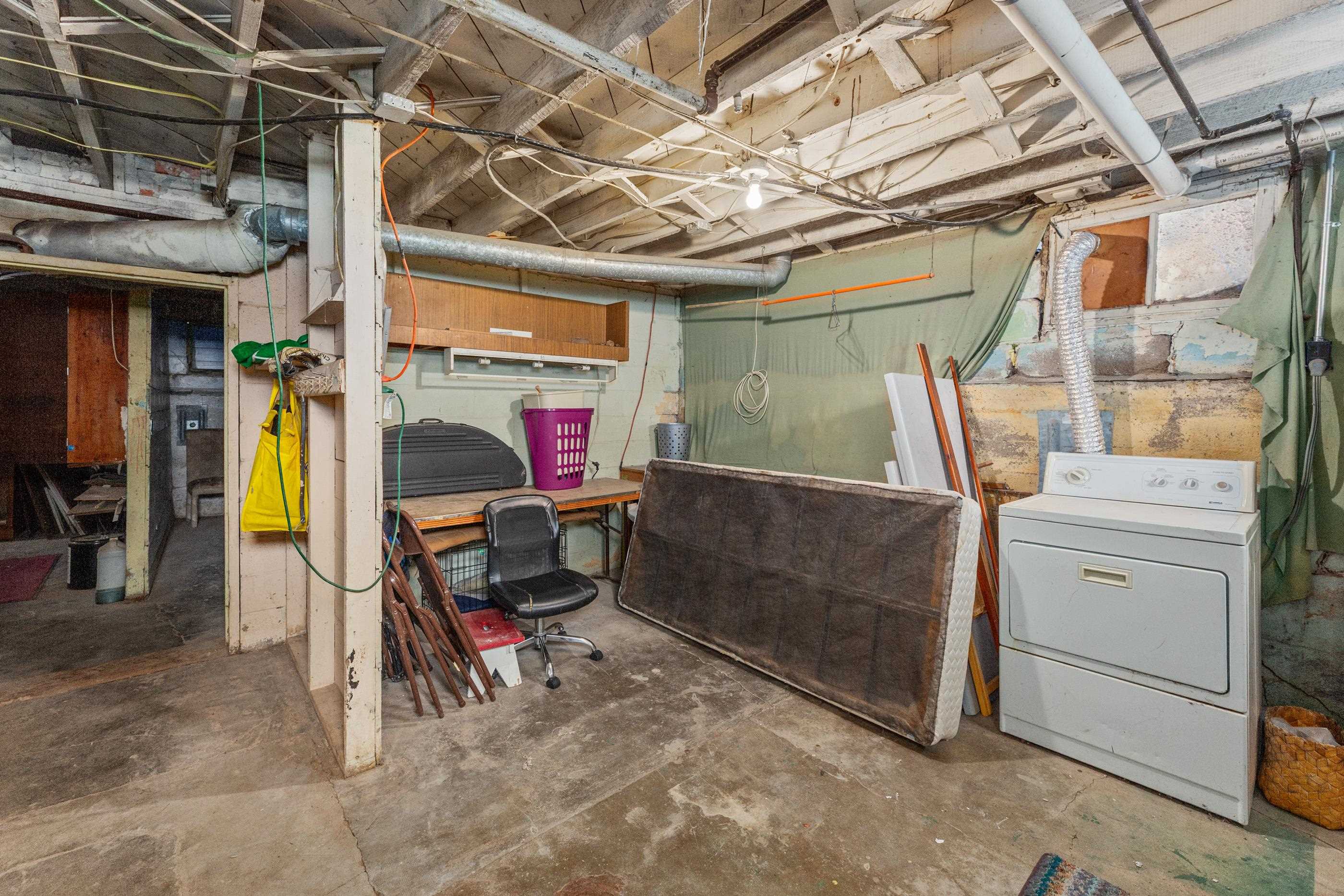825 S Ash St Property Photo 32