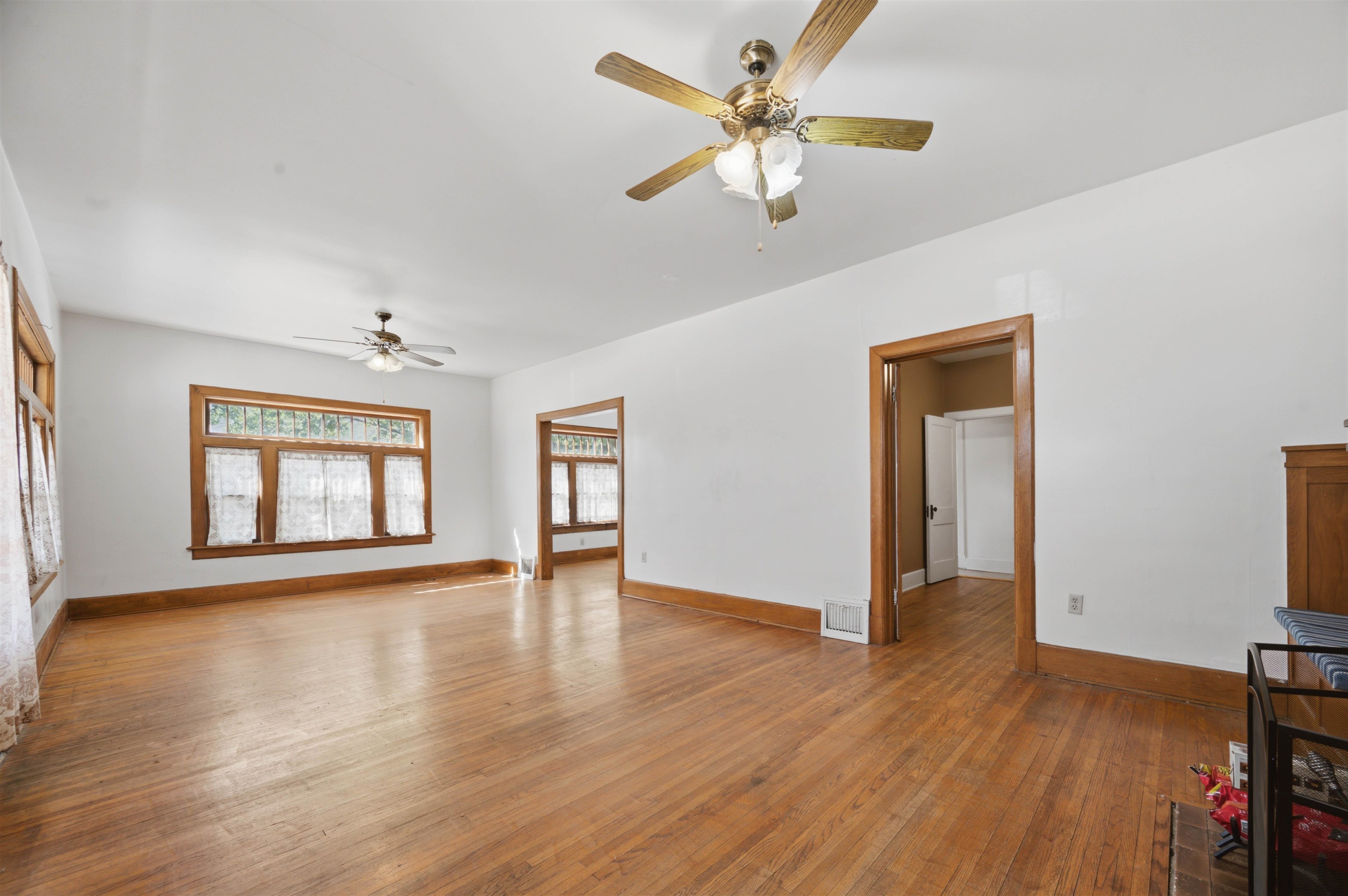721 S Glenn Ave Property Photo 4