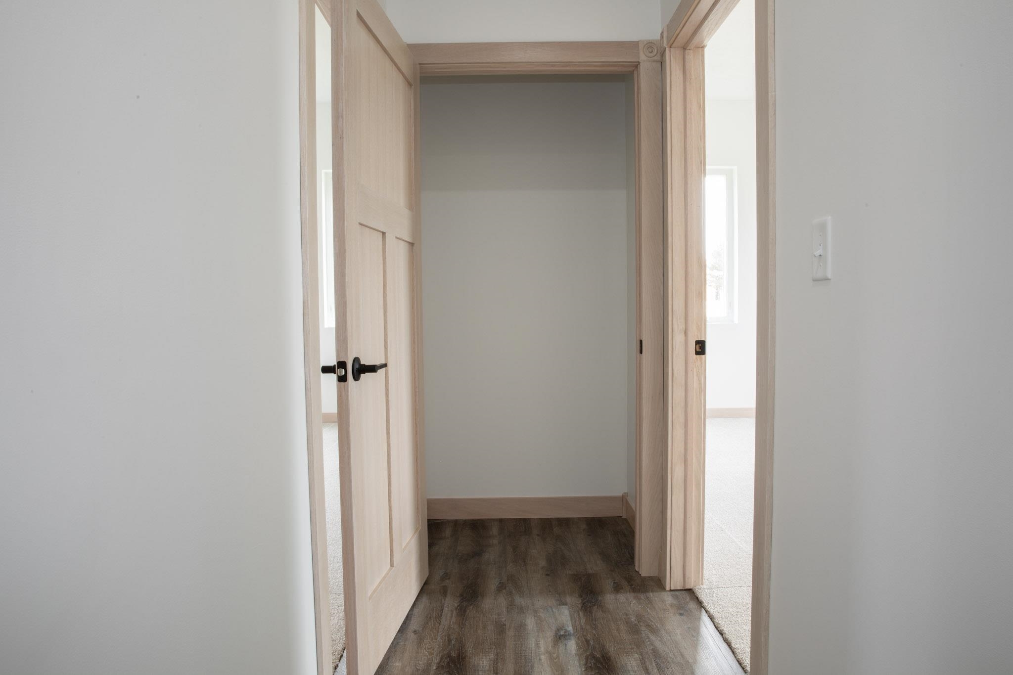 115 E 20th Property Photo 17