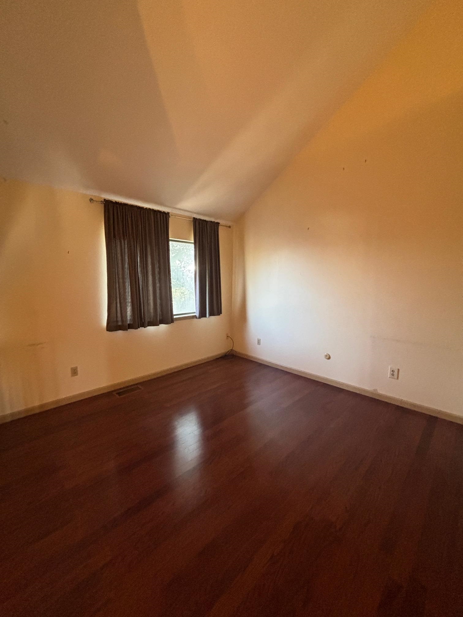 2221 N Bramblewood Property Photo 10