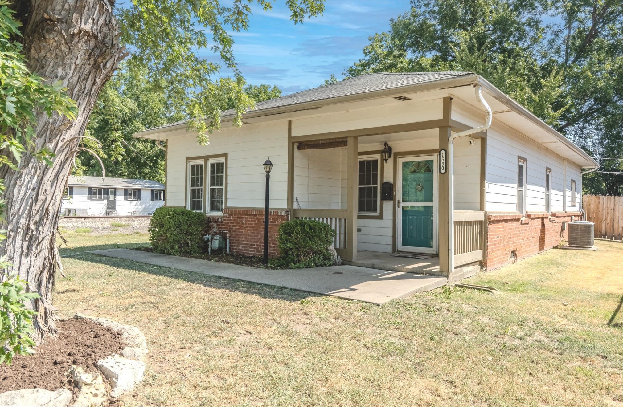 1530 Frankfort Property Photo 1