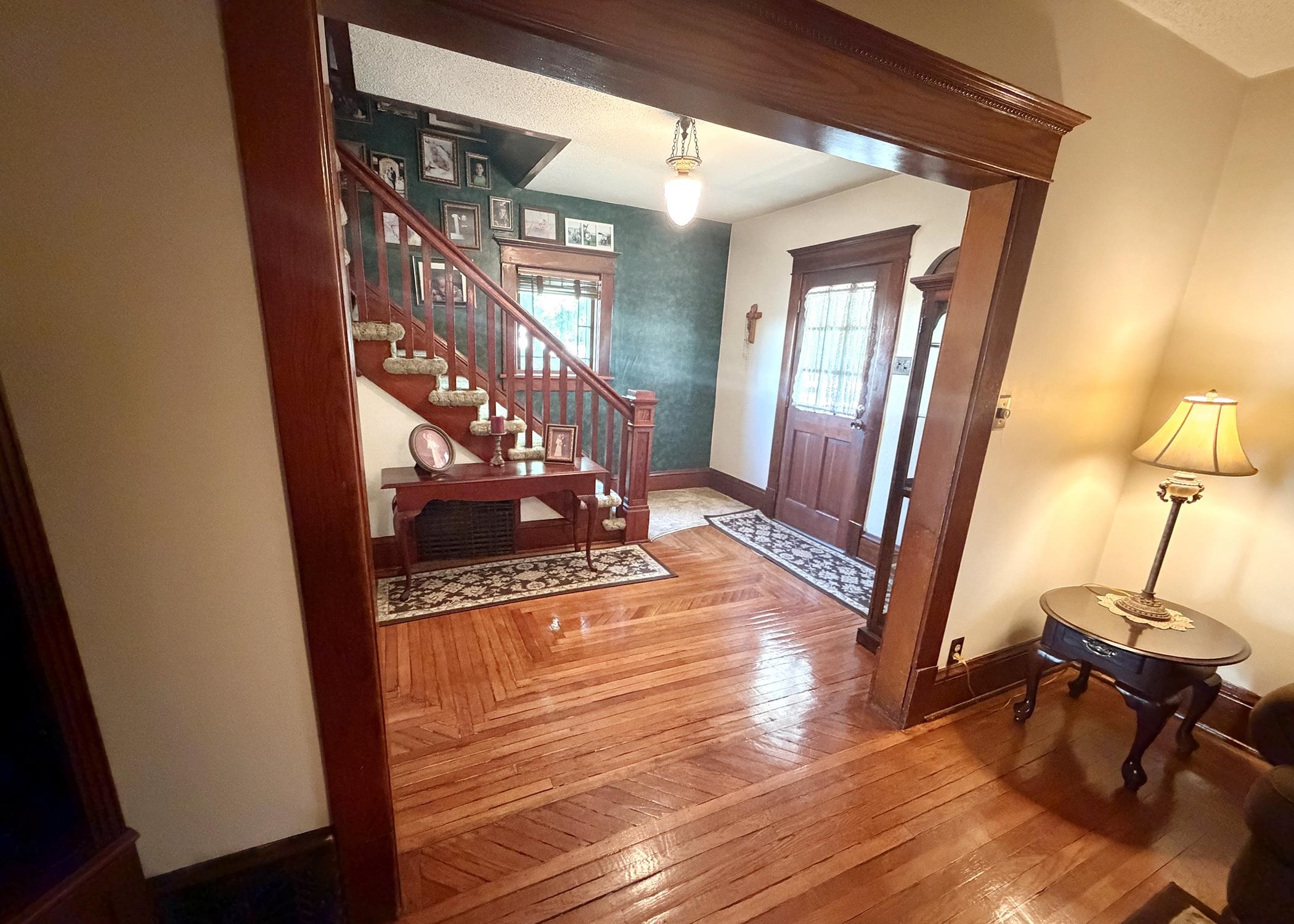 107 E Bartlett St Property Photo 7