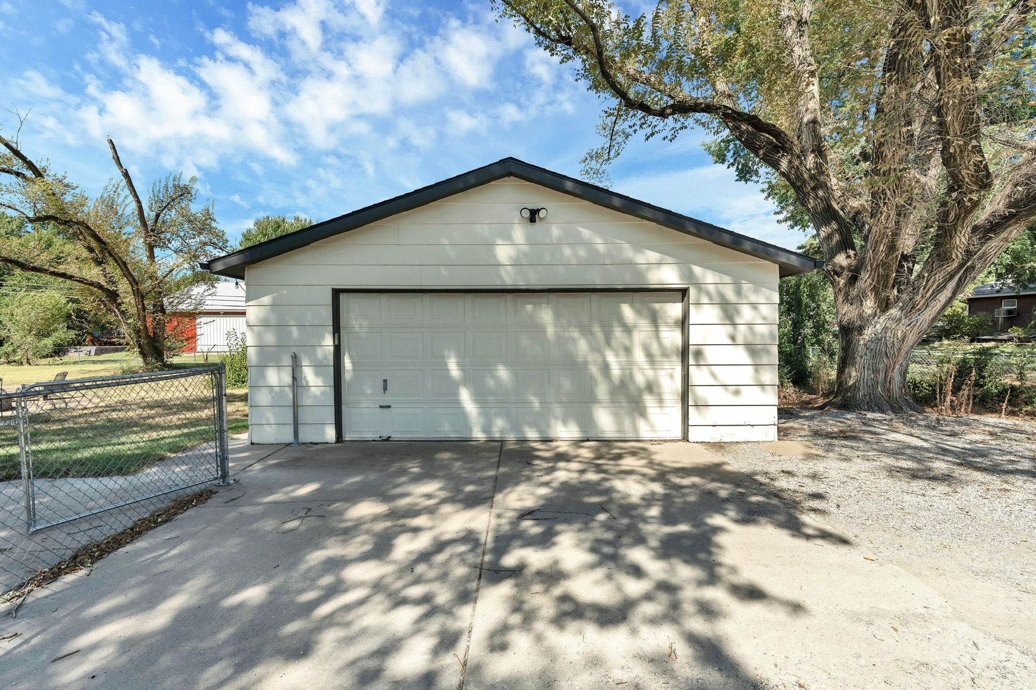 4051 N Harding Property Photo 29