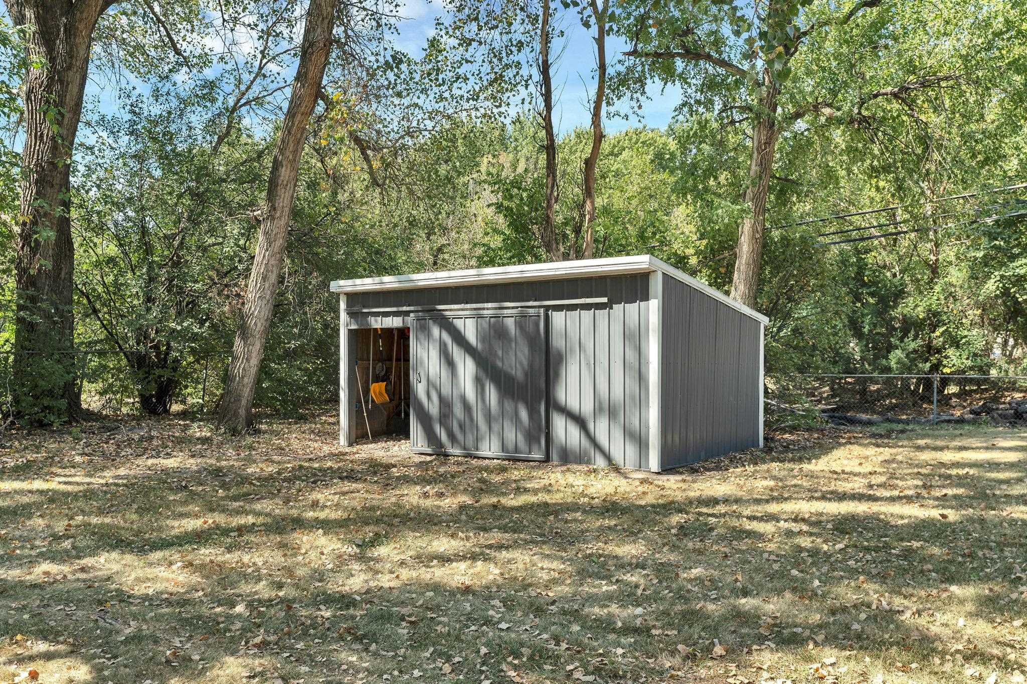 4051 N Harding Property Photo 35
