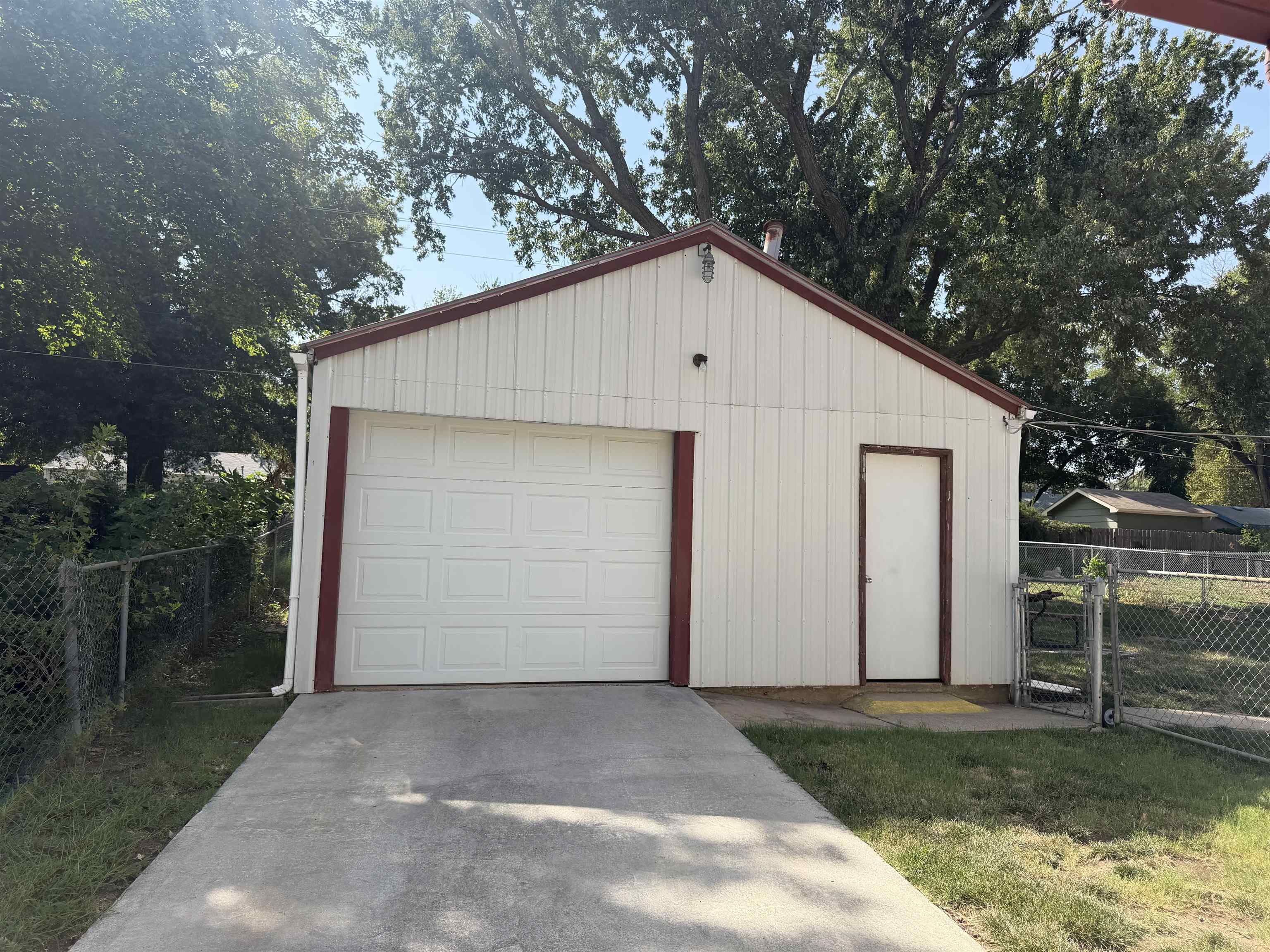 833 N Kokomo Property Photo 3