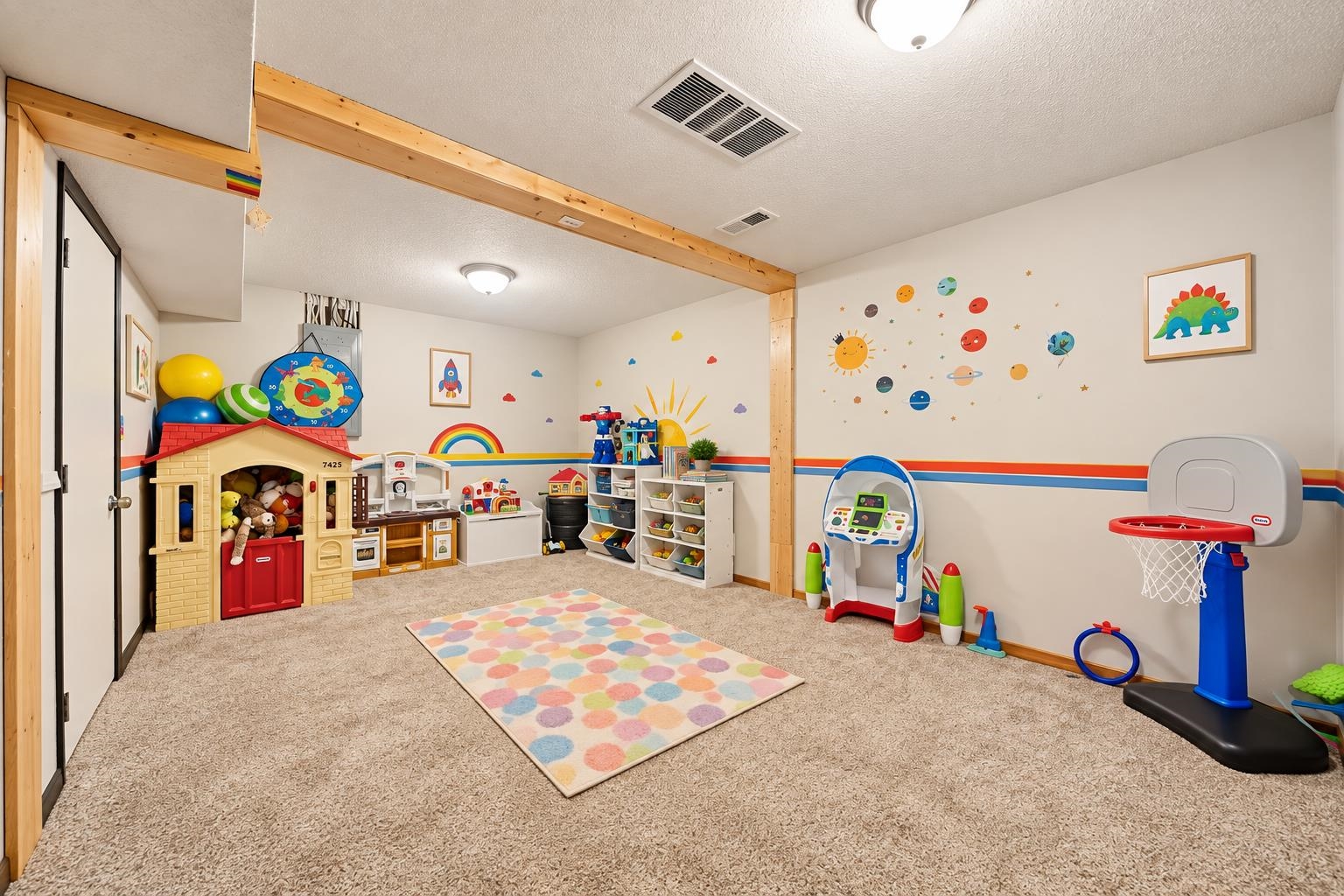 1607 S Lark Ct Property Photo 9