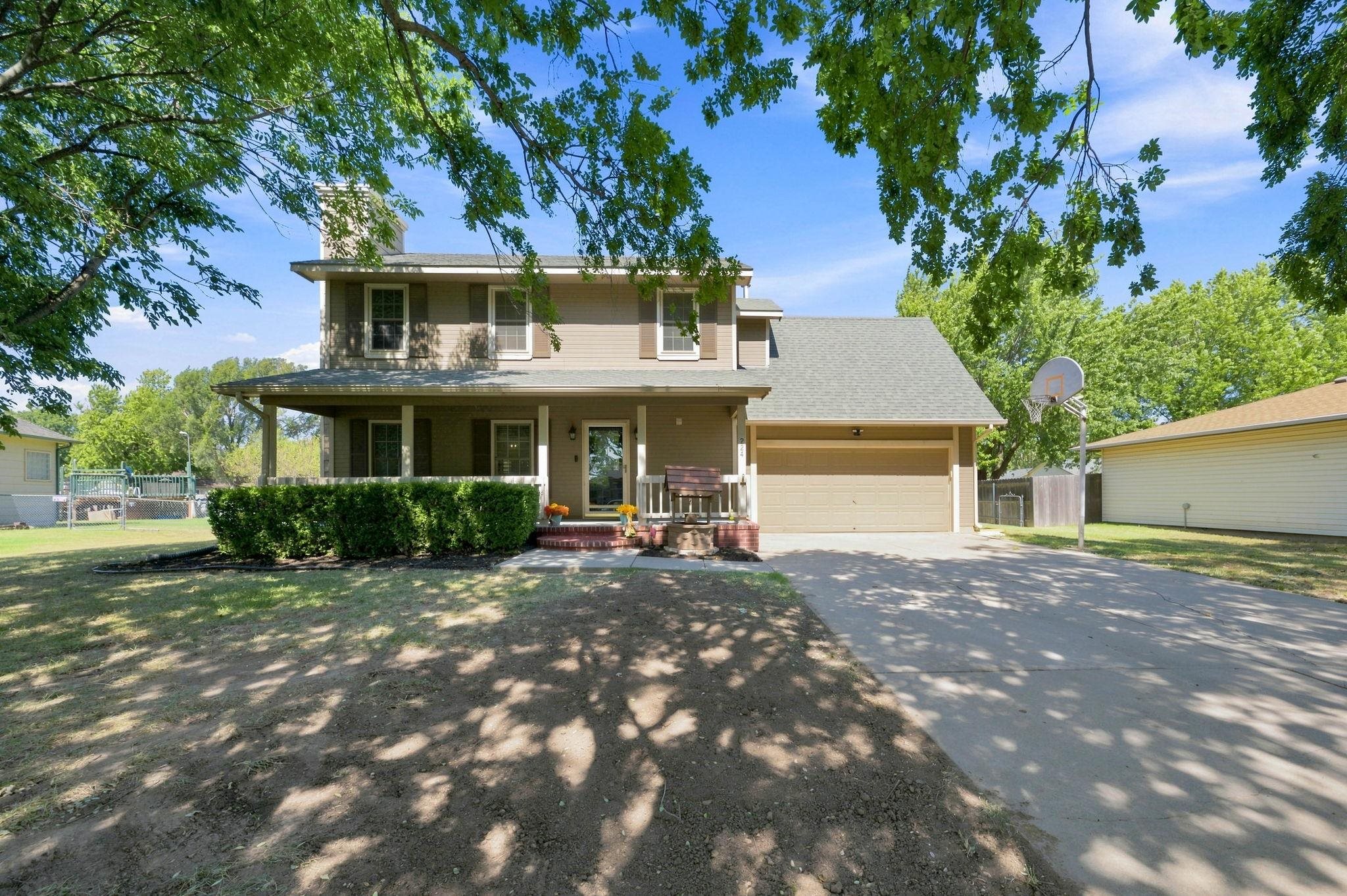224 W Swanee Dr Property Photo 1