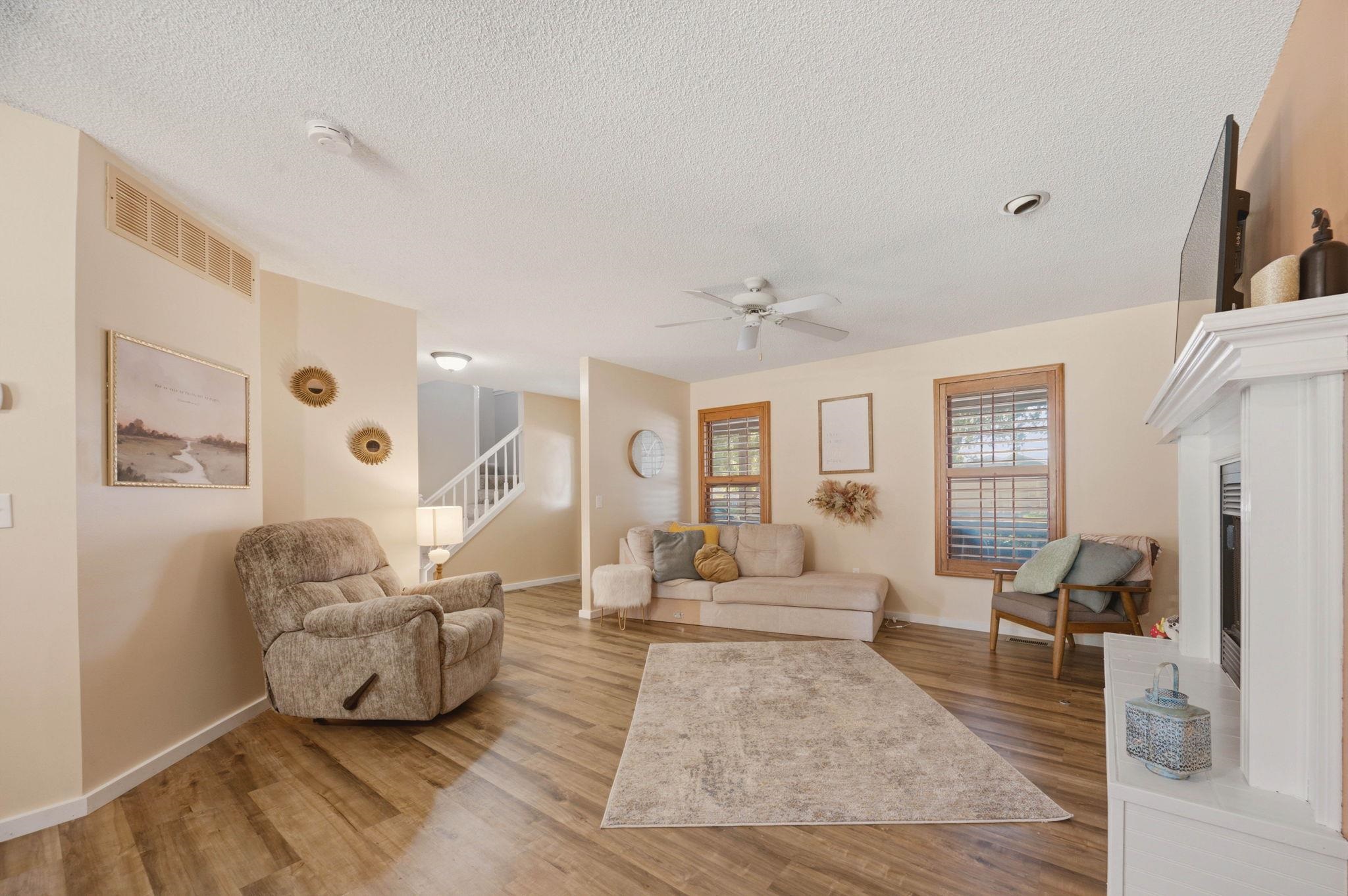 224 W Swanee Dr Property Photo 7