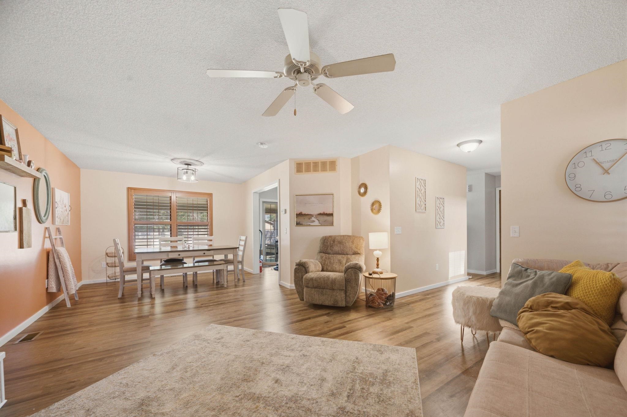 224 W Swanee Dr Property Photo 8