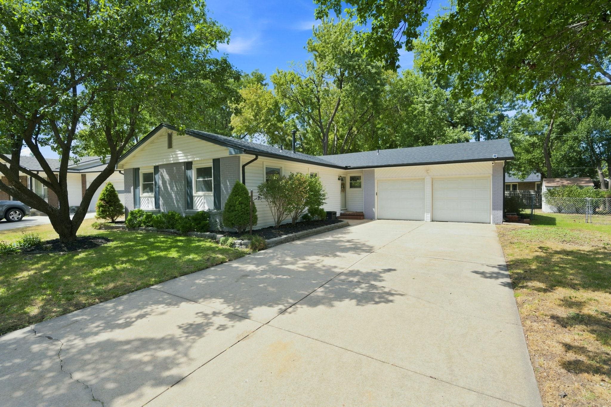 1535 N Timothy Property Photo 1