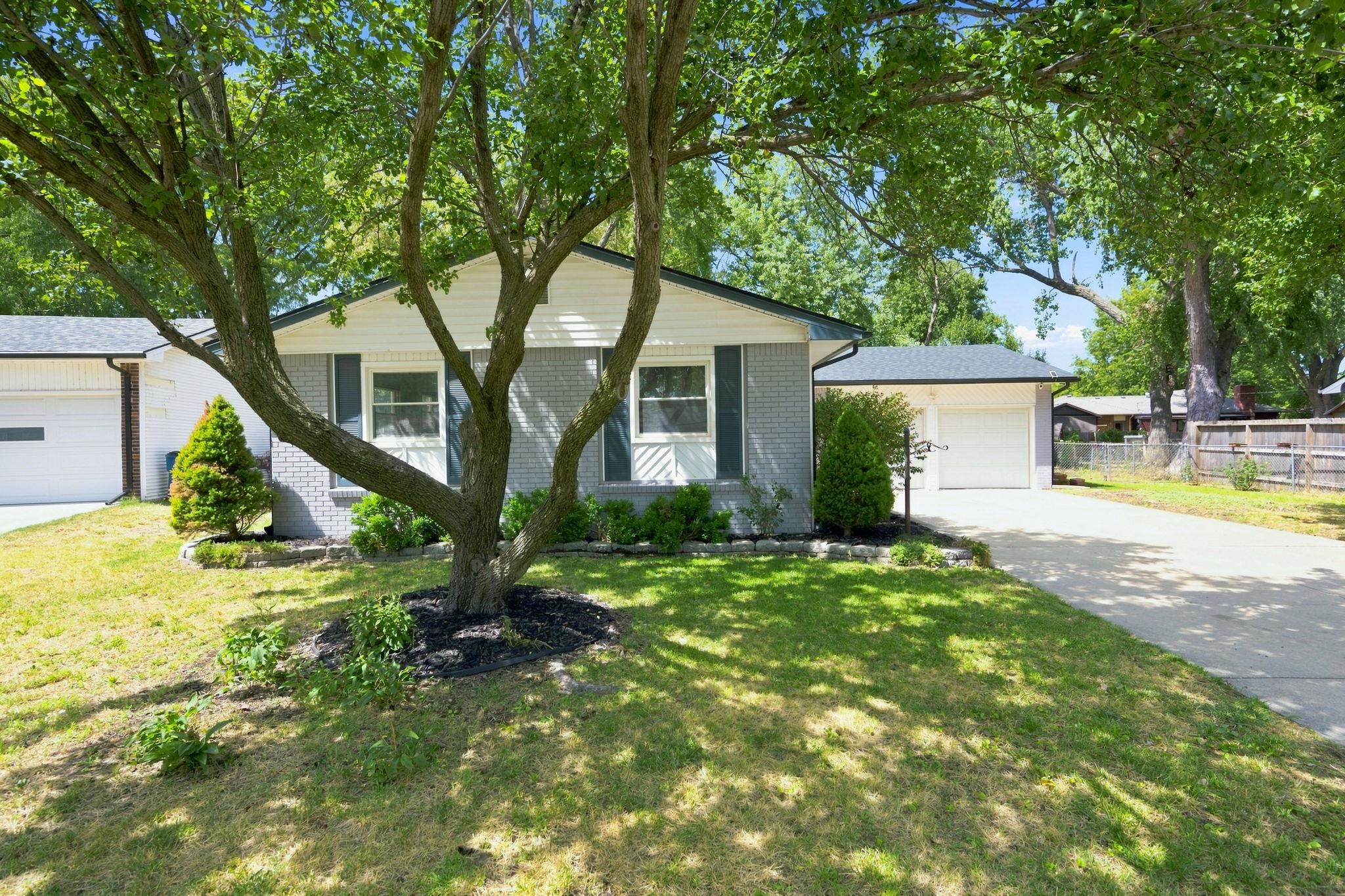 1535 N Timothy Property Photo 2
