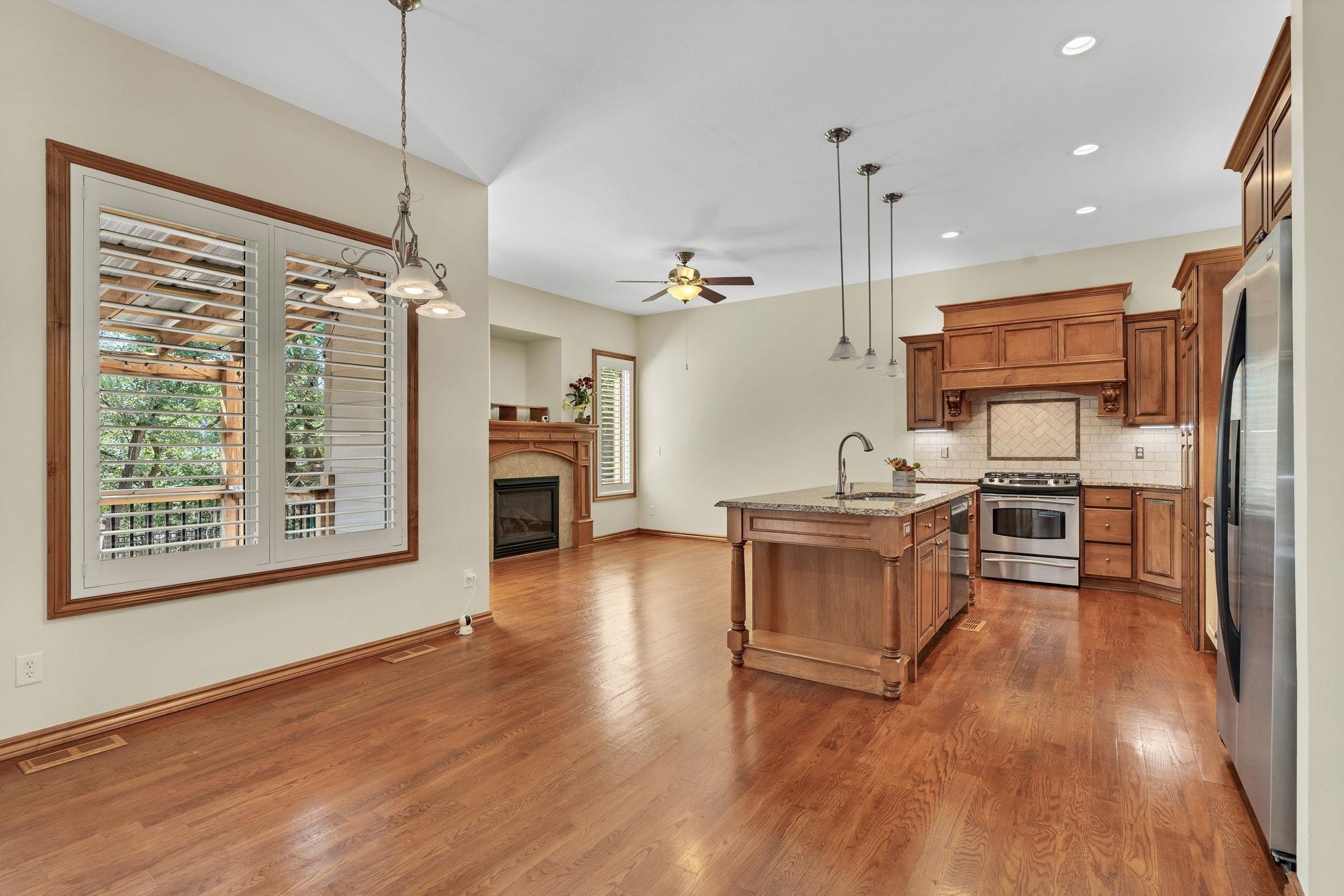 2405 N Peckham Court Property Photo 8