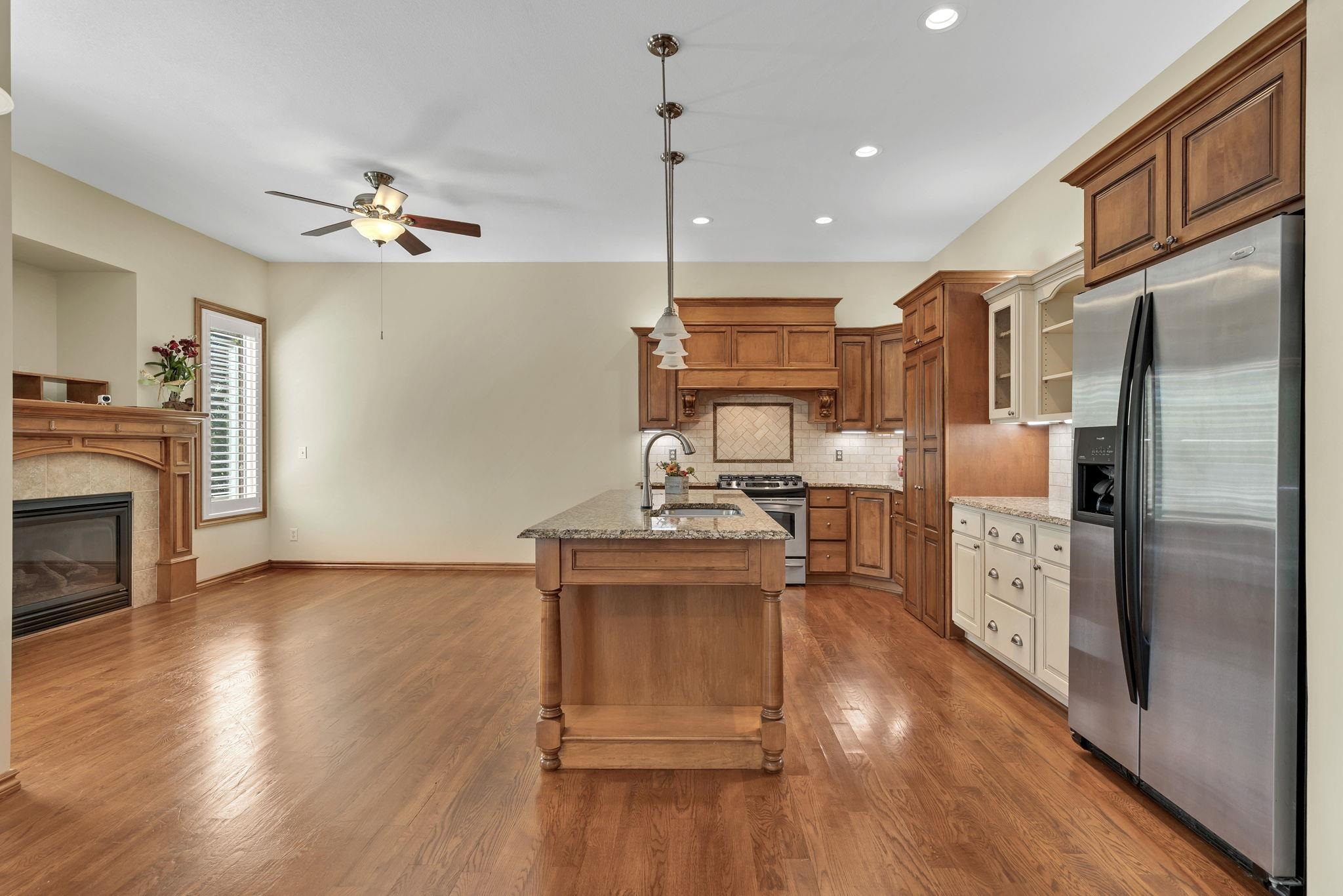 2405 N Peckham Court Property Photo 9