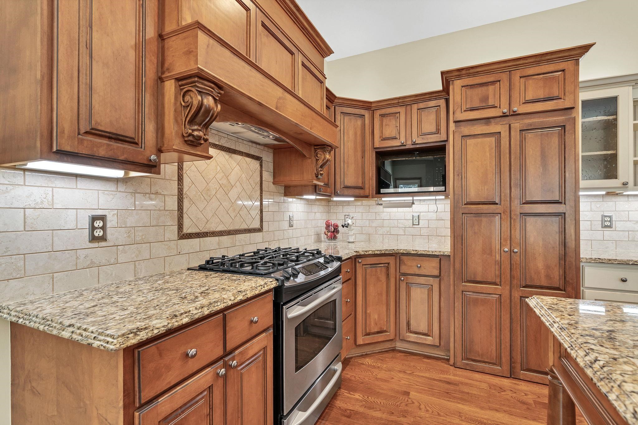 2405 N Peckham Court Property Photo 16