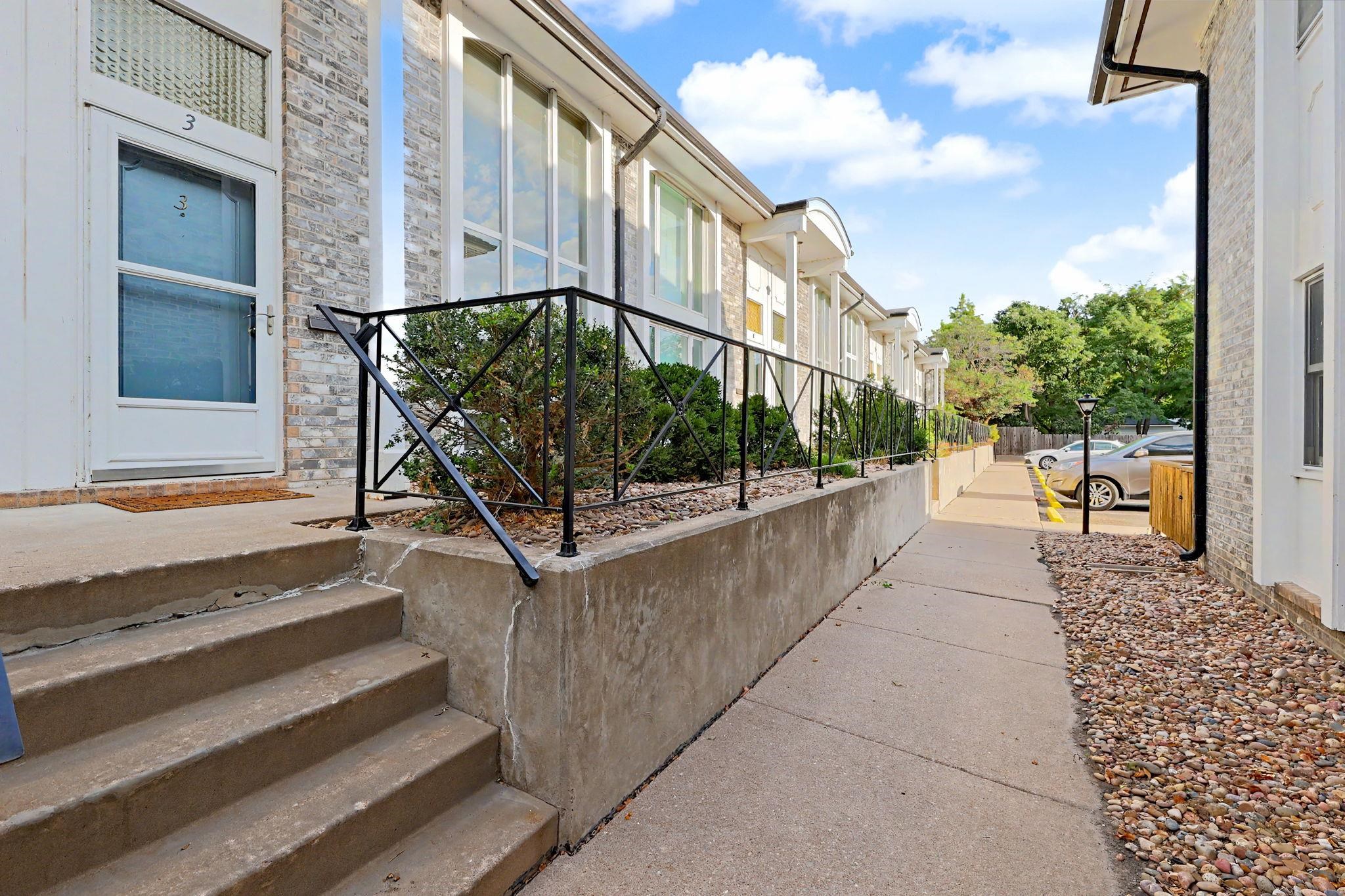 725 N Stackman Dr. #3 Property Photo 3