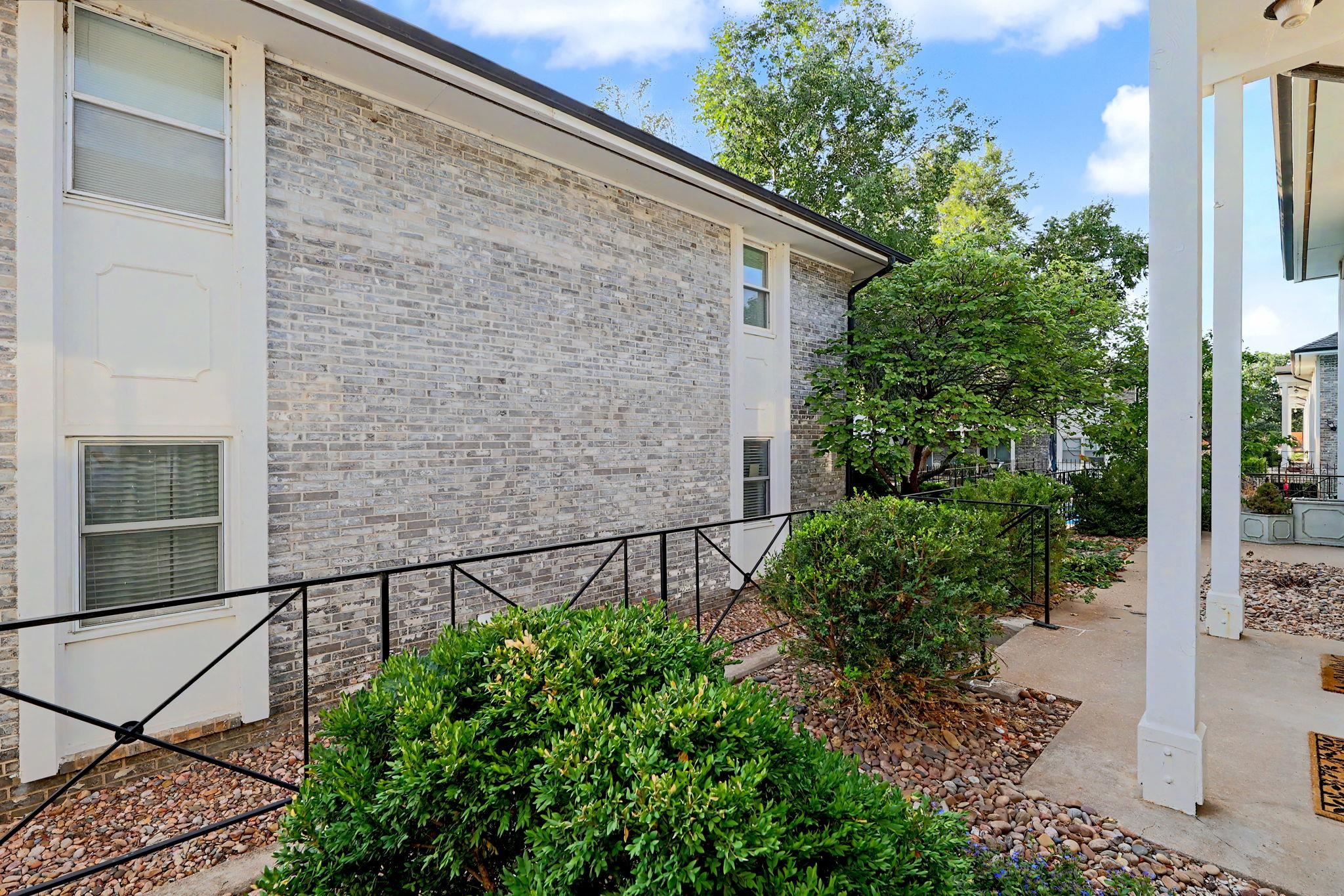 725 N Stackman Dr. #3 Property Photo 5