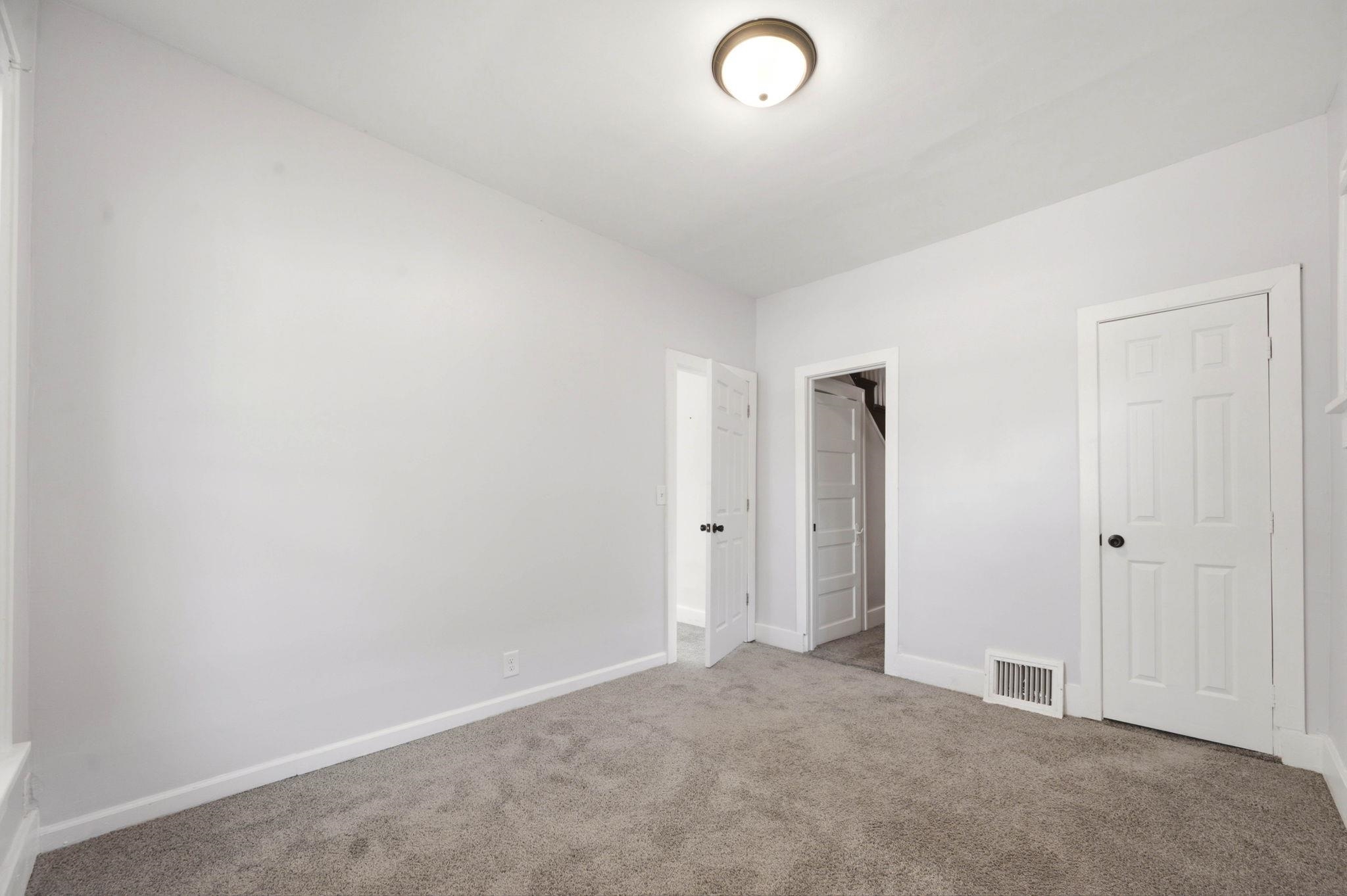 445 N Dodge Property Photo 16