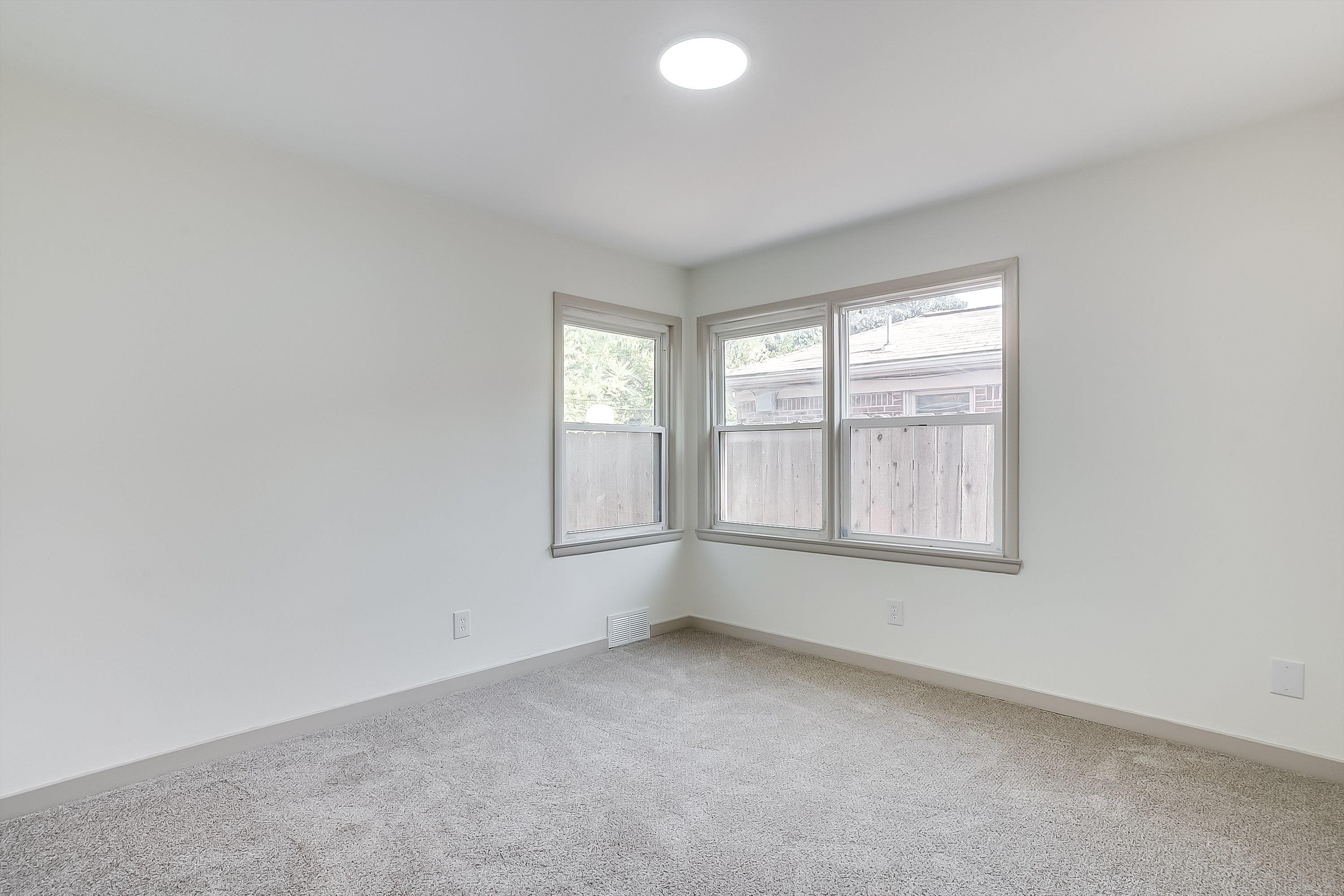2226 S Belmont St Property Photo 18
