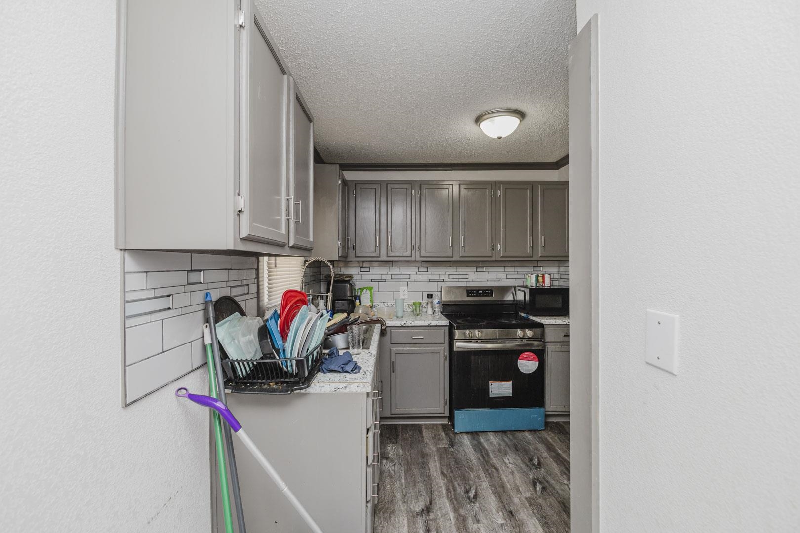 1421 S Hydraulic Property Photo 11