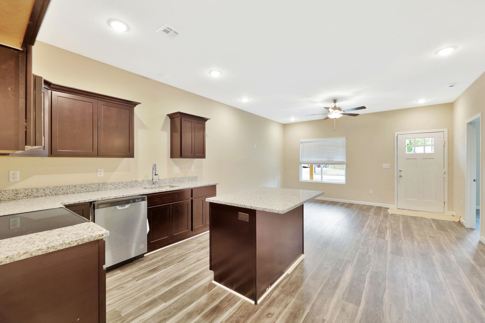 1619 N Fairmount Property Photo 10