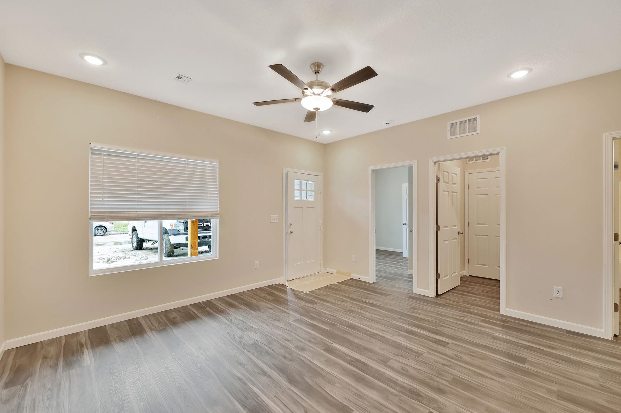 1619 N Fairmount Property Photo 15