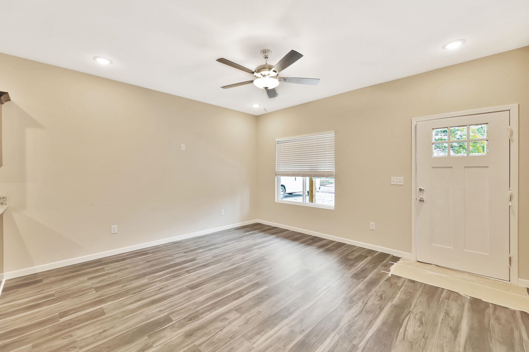 1619 N Fairmount Property Photo 18