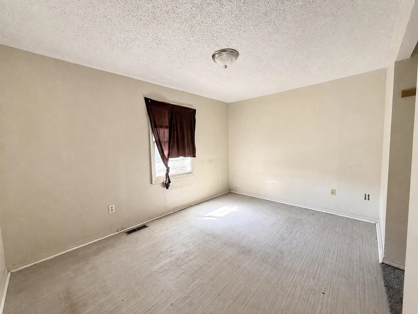 4204-4206 E Wilma St Property Photo 6