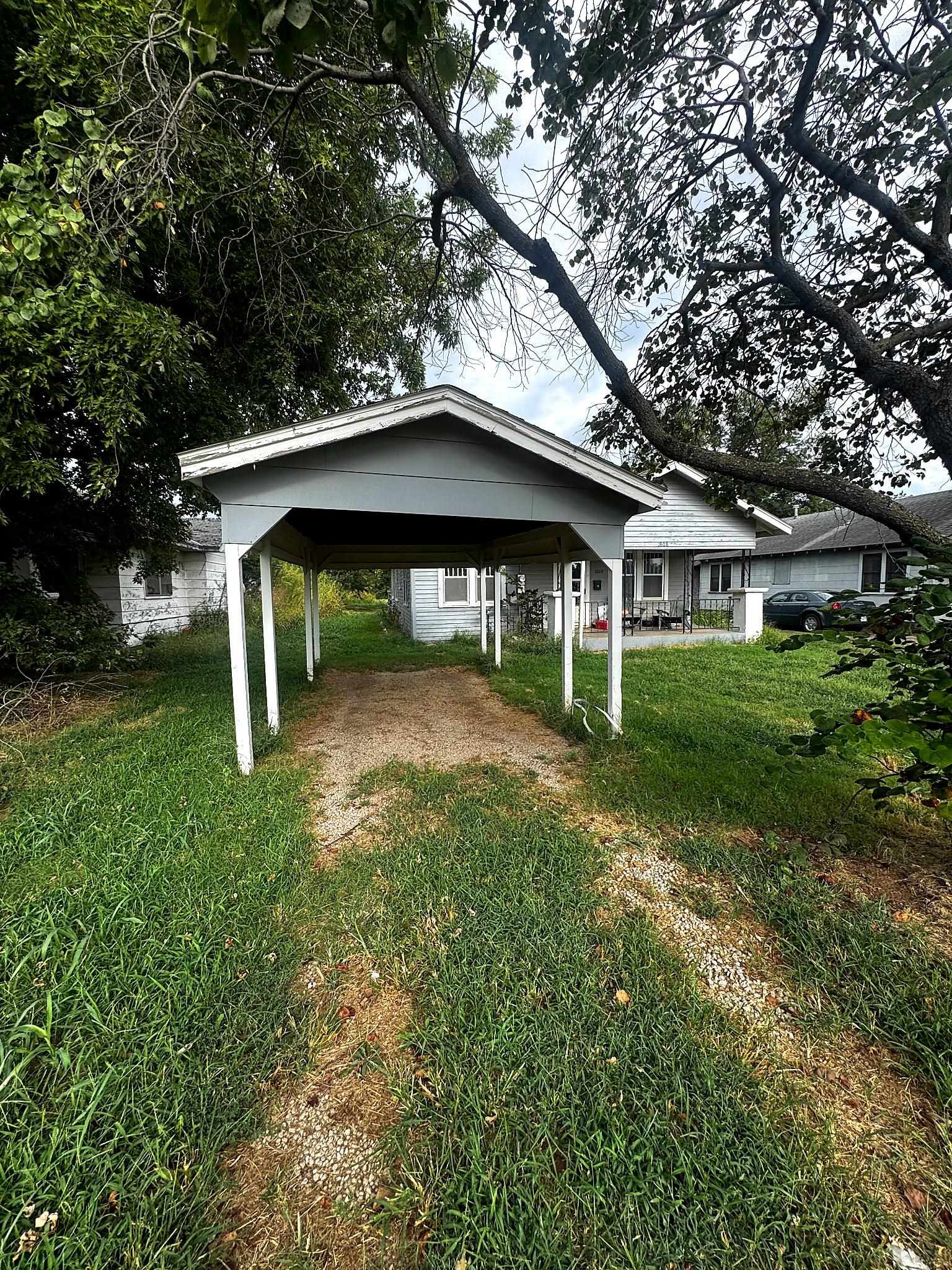 1808 S Fall Creek Rd Property Photo 3