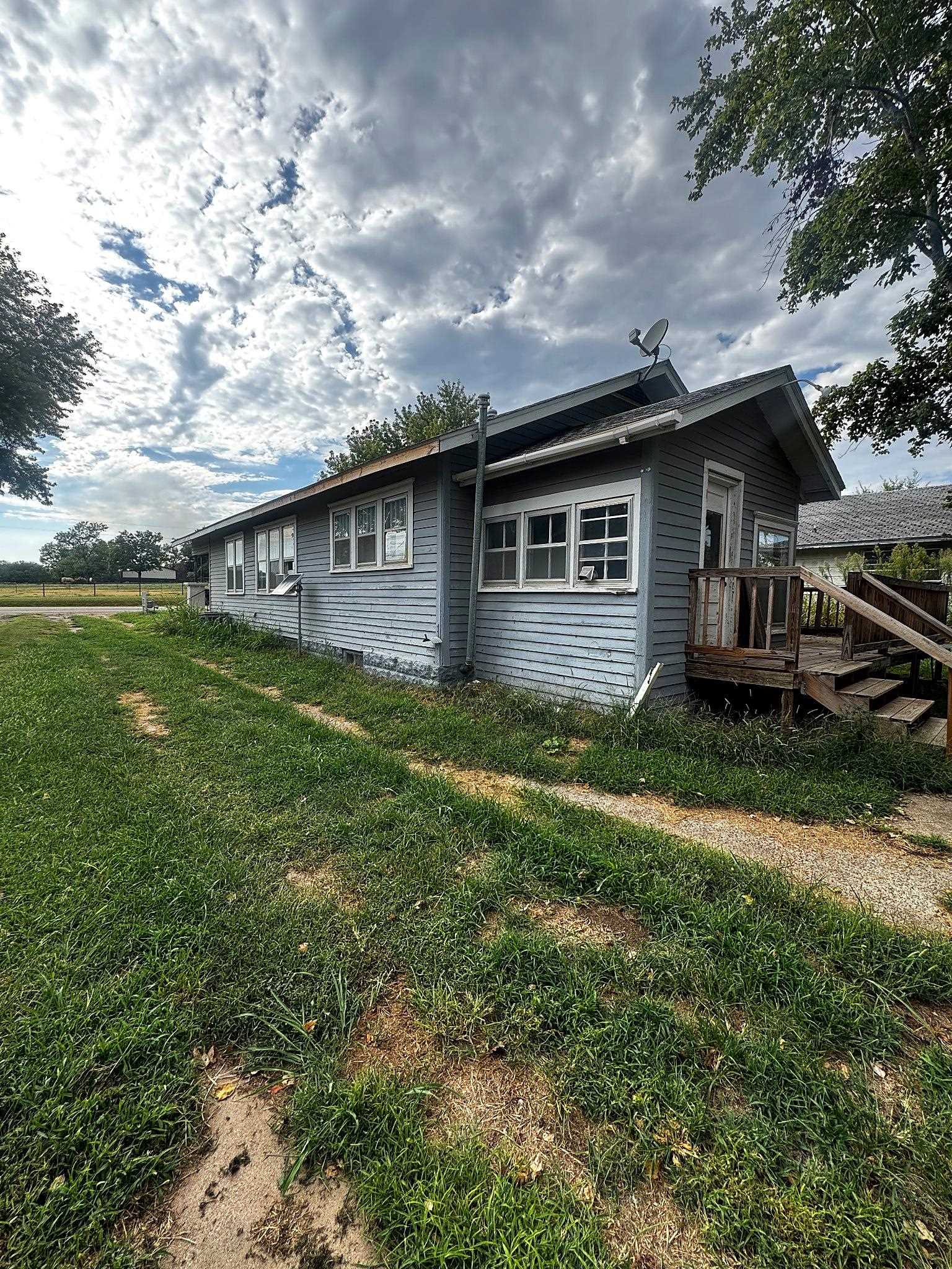 1808 S Fall Creek Rd Property Photo 4