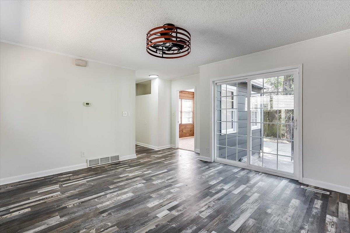 515 N Flora Property Photo 6