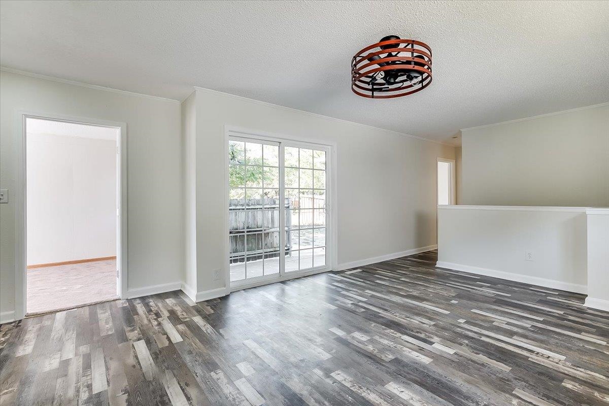 515 N Flora Property Photo 7