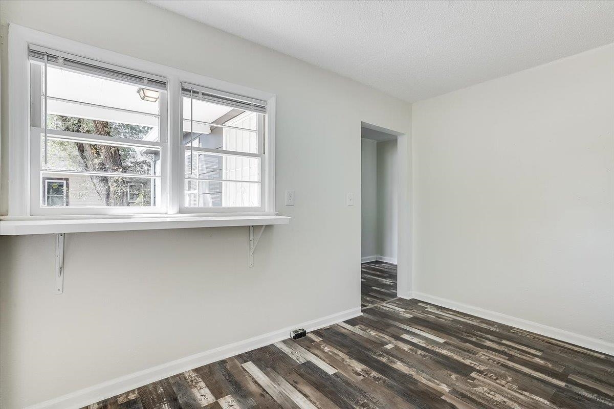 515 N Flora Property Photo 10