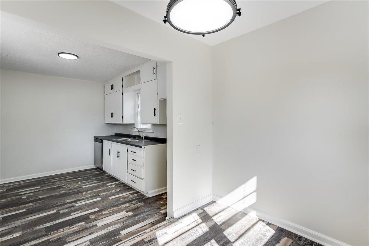 515 N Flora Property Photo 12