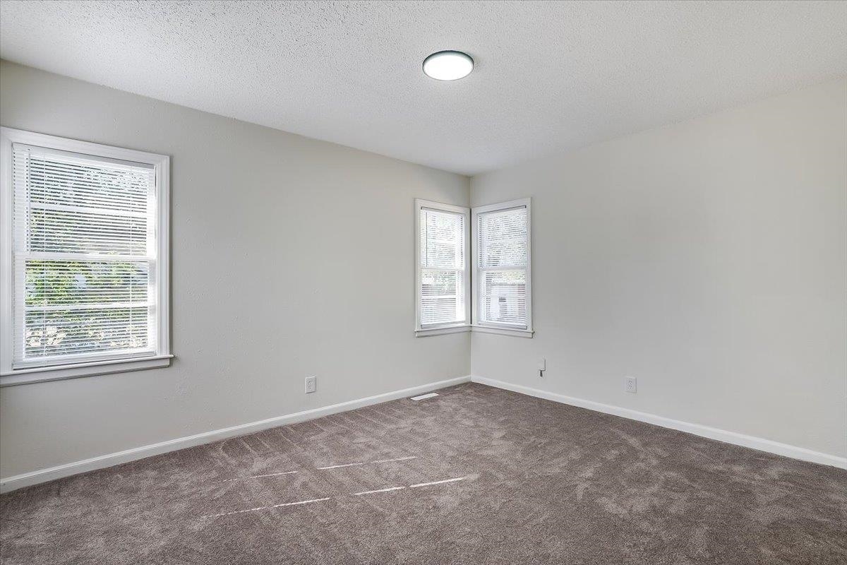 515 N Flora Property Photo 13