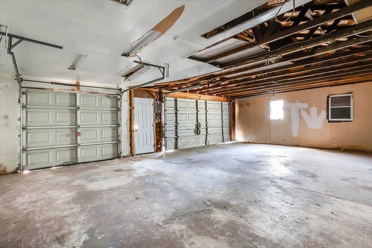 515 N Flora Property Photo 29