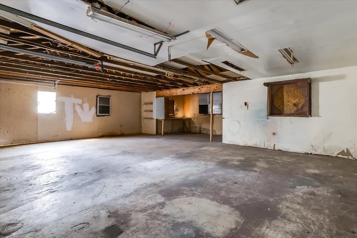 515 N Flora Property Photo 30