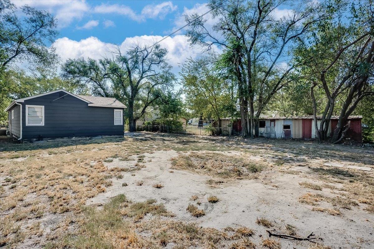 515 N Flora Property Photo 34