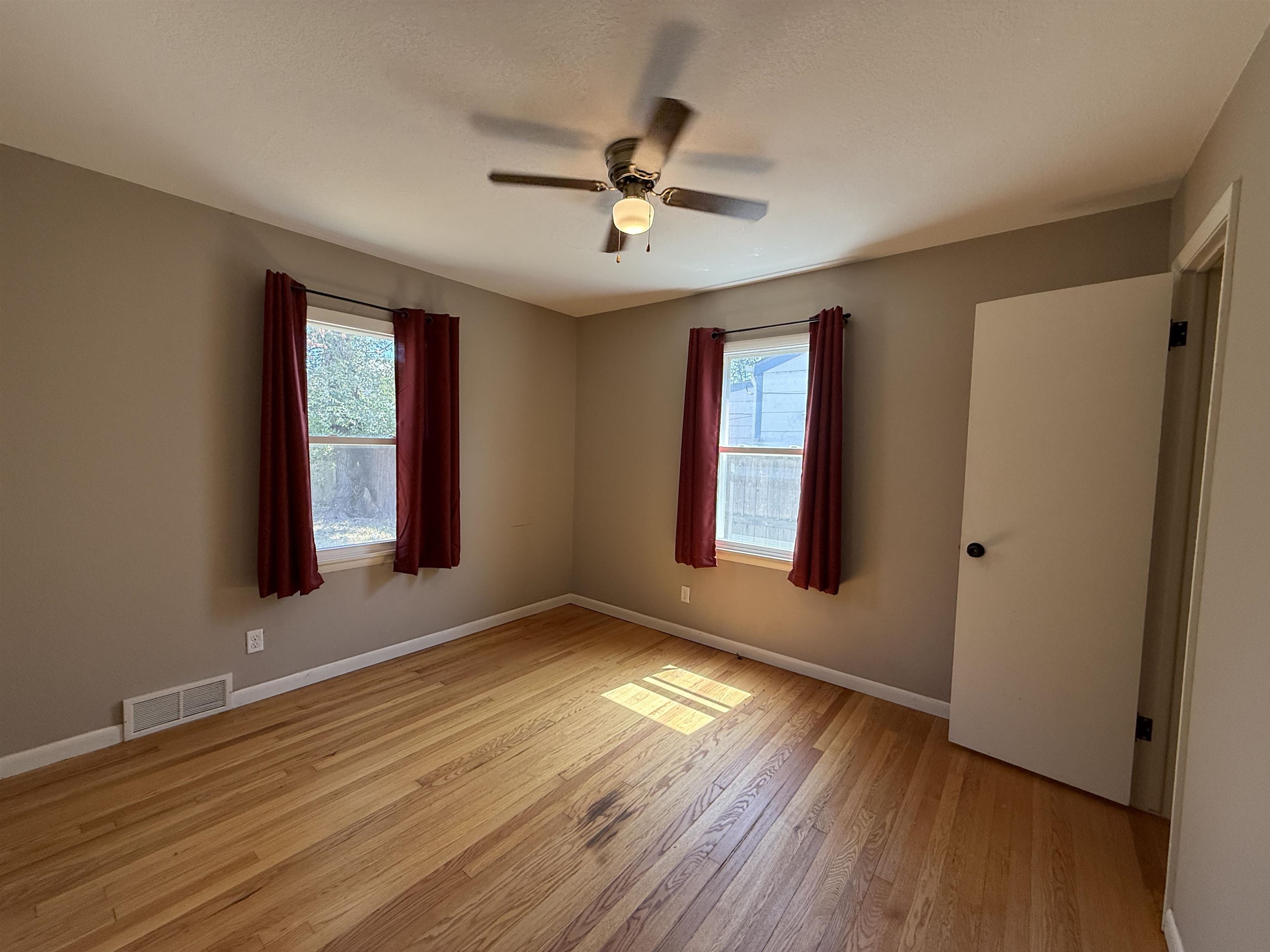 1730 S Dodge Ave Property Photo 6